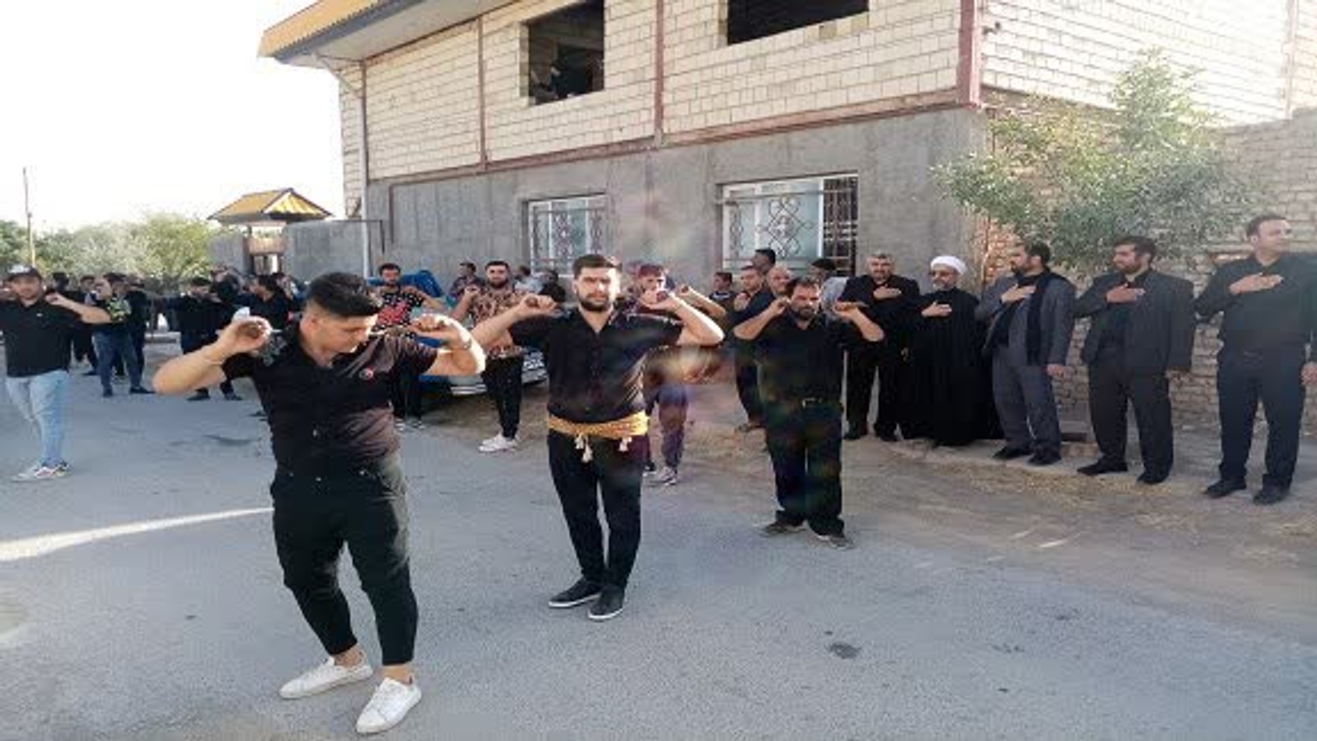 حضور فرماندار شهرستان و  امام جمعه فراهان در مراسم باشکوه و بزرگ سومین روز شهادت سیدالشهدا(ع) در روستای امیر آباد