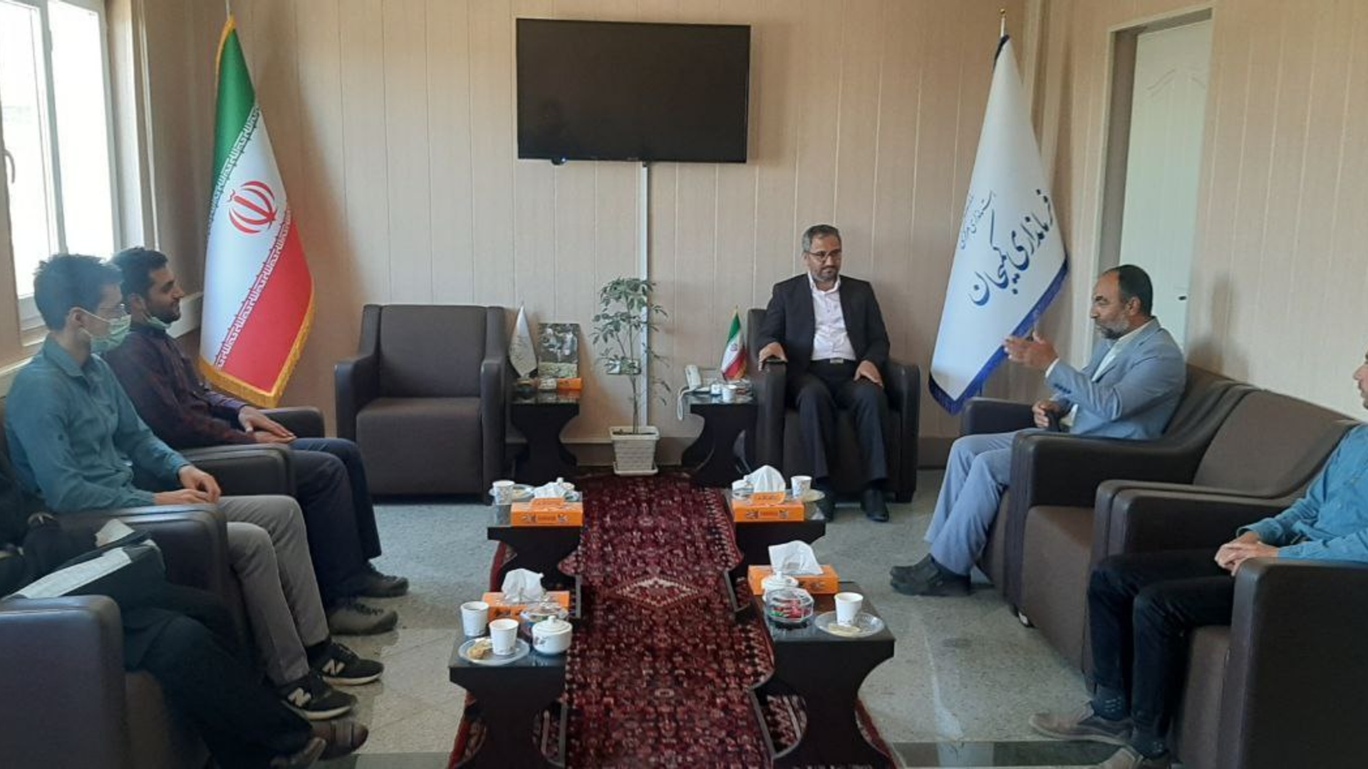 دیدار رئیس و پرسنل اداره بهزیستی شهرستان با فرماندار کمیجان