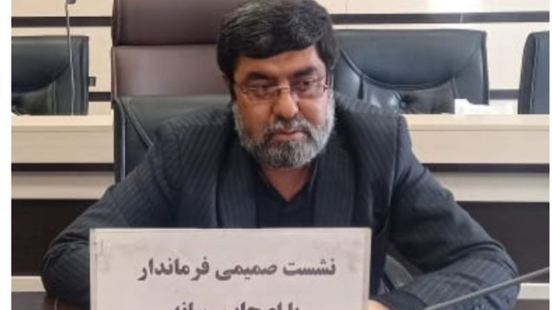 نشست صمیمی فرماندار شهرستان خنداب با برخی از فعالین حوزه خبر درفضای مجازی بمناسبت روز خبرنگار
