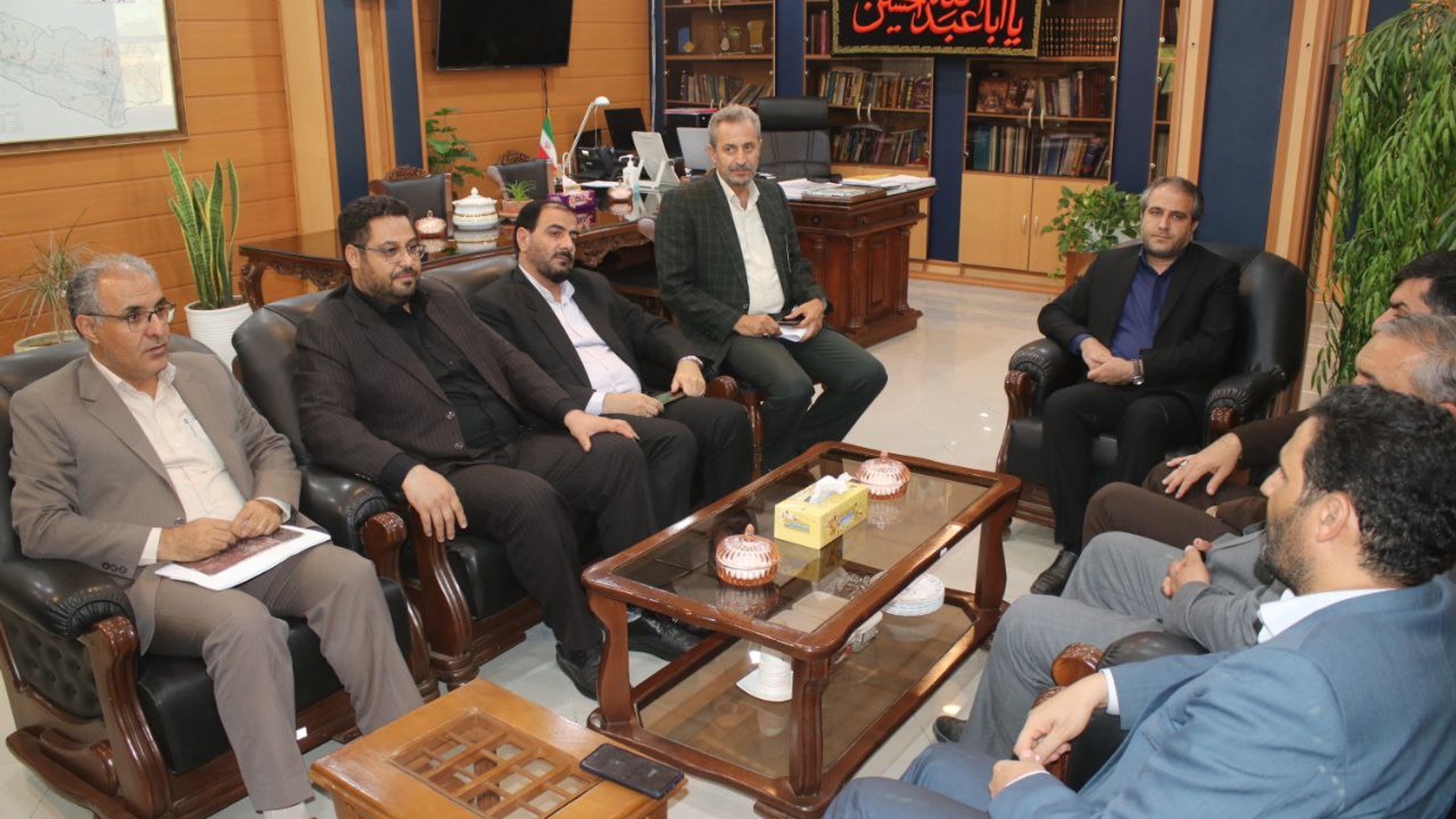 دیدار جولائی مدیر کل دیوان محاسبات استان مرکزی به همراه انعامی مدیر کل راه و شهرسازی ، عسگری مدیرکل بنیاد مسکن انقلاب اسلامی و جهانی مدیرکل راهداری و حمل و نقل جاده ای استان مرکزی با مهدی الیاسی معاون استاندار و فرماندار ویژه شهرستان ساوه.