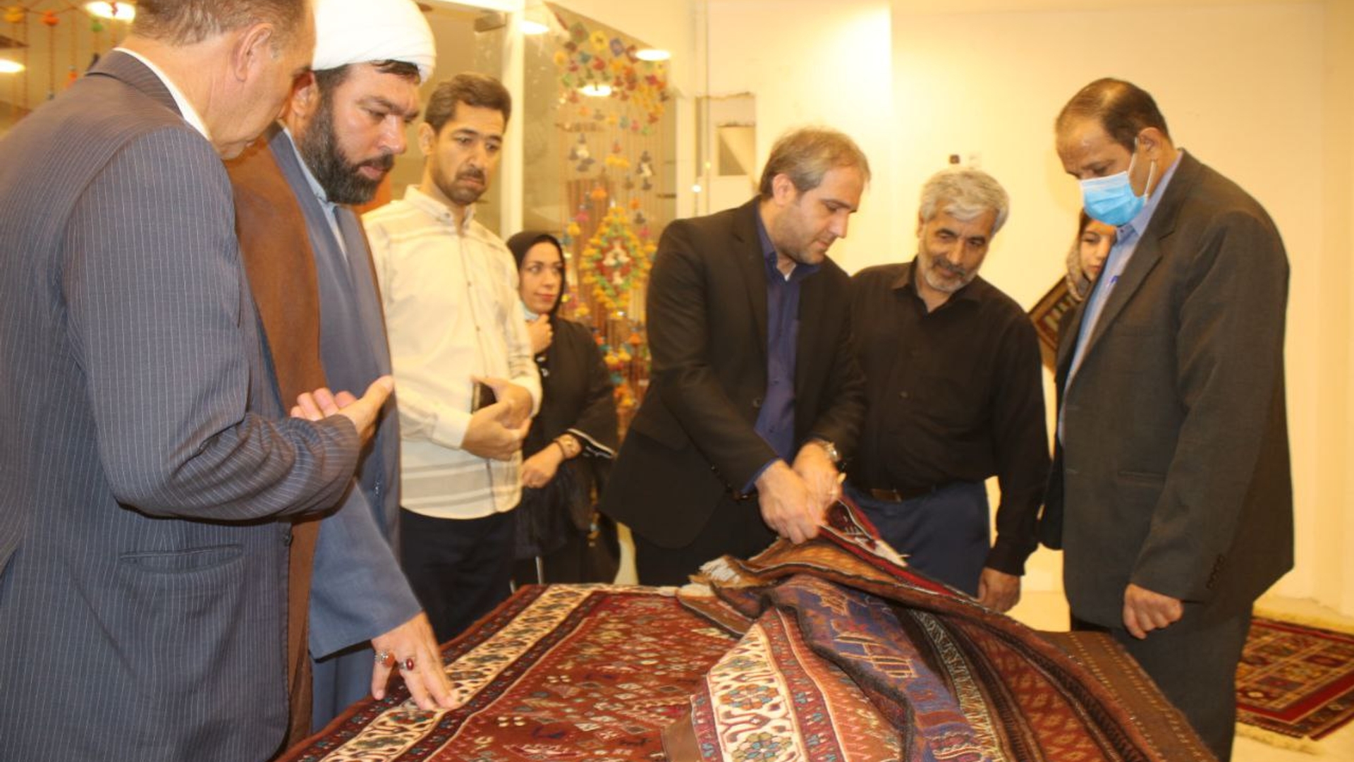 افتتاح نمایشگاه صنایع دستی ساوه با حضور مهدی الیاسی معاون استاندار و فرماندار ویژه شهرستان ساوه .