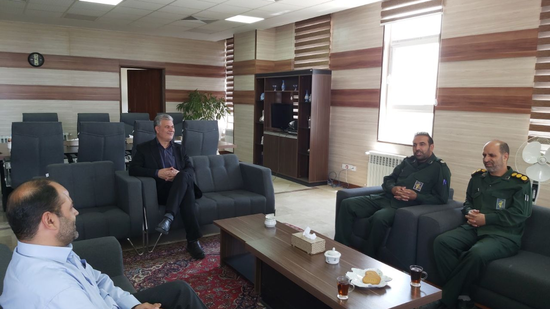 اولین روز از هفته دولت.