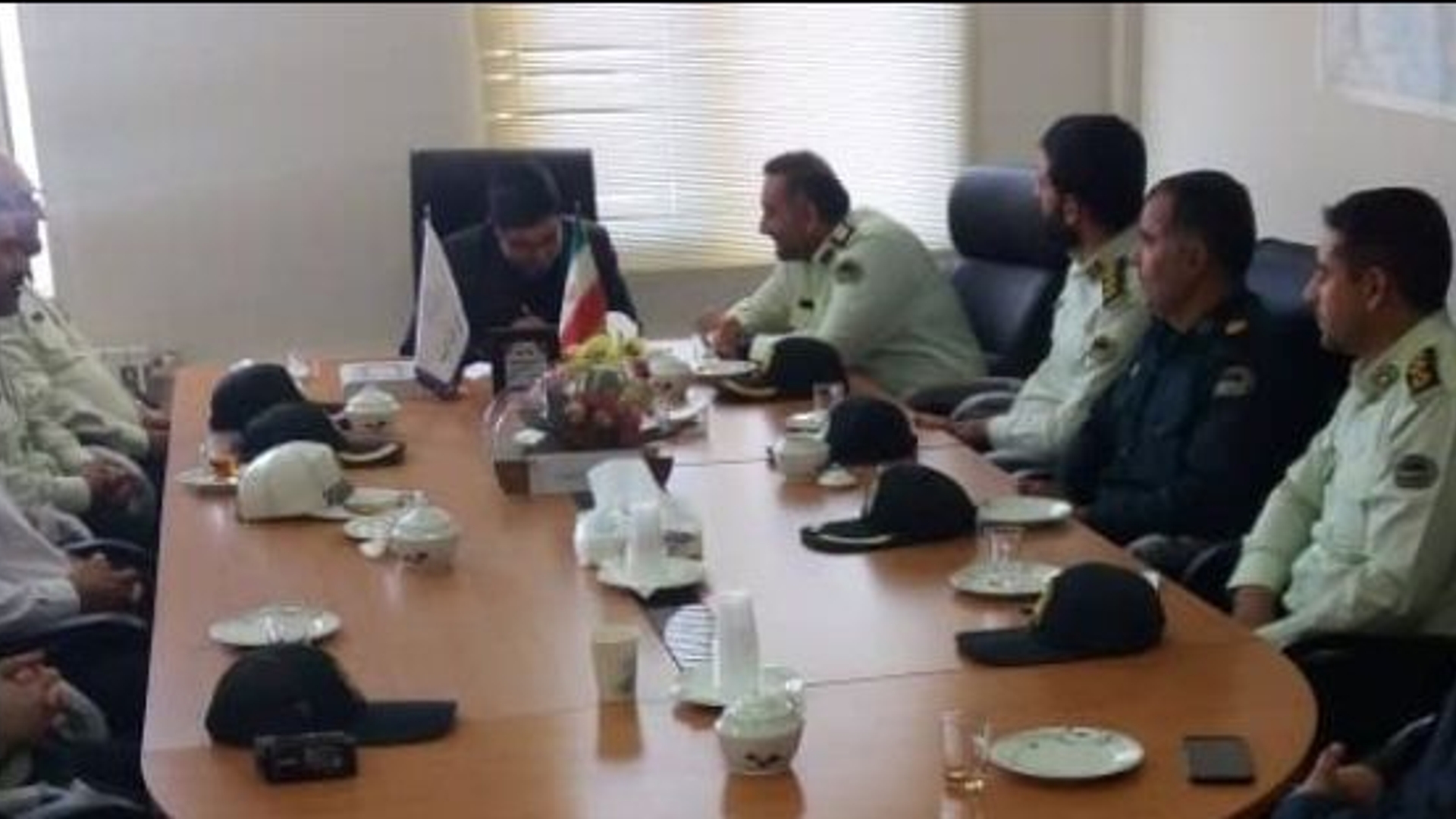 دیدار فرماندهی انتظامی شهرستان خنداب با فرماندار