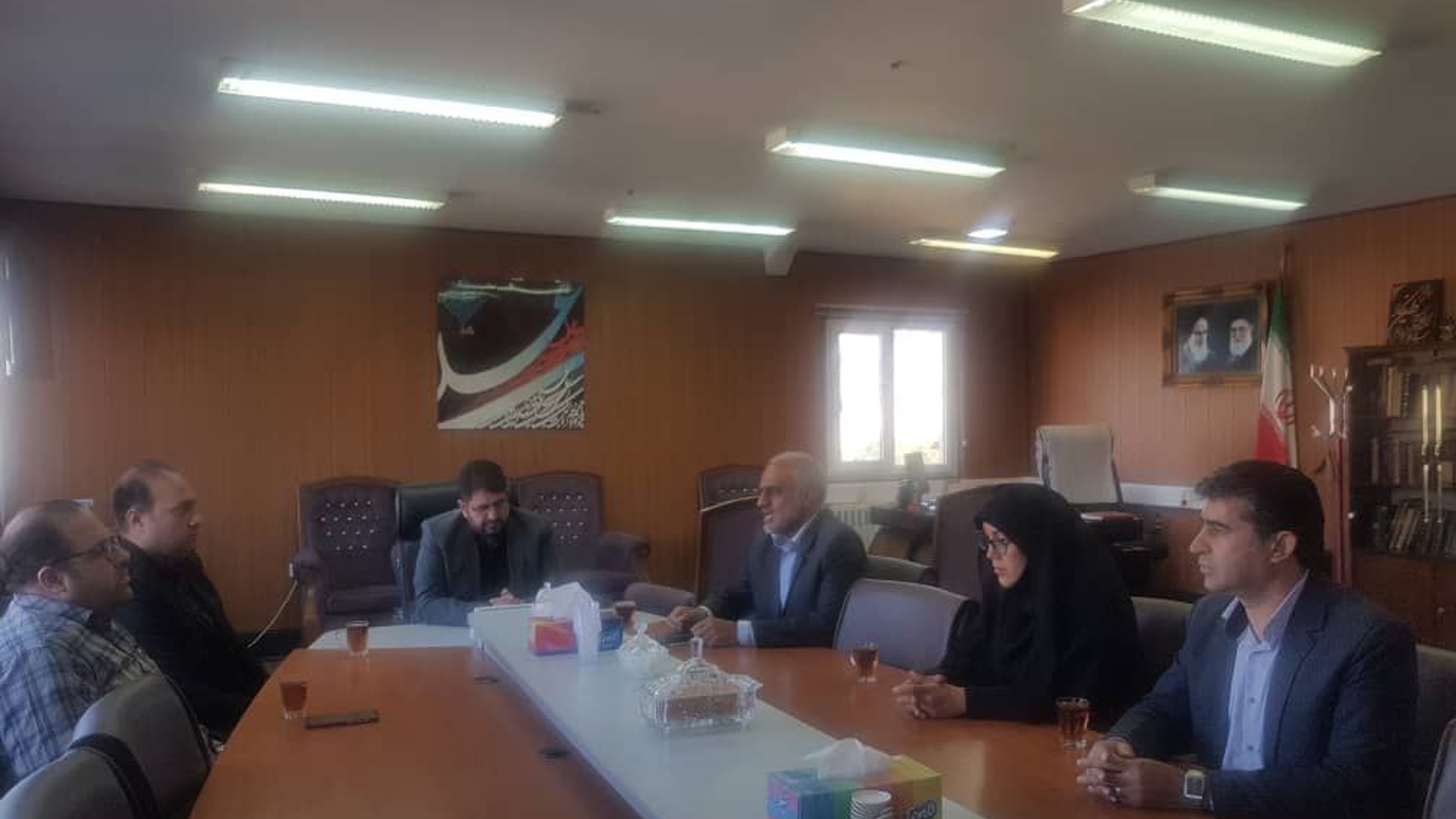 دیدار و گفتگو                                                          :