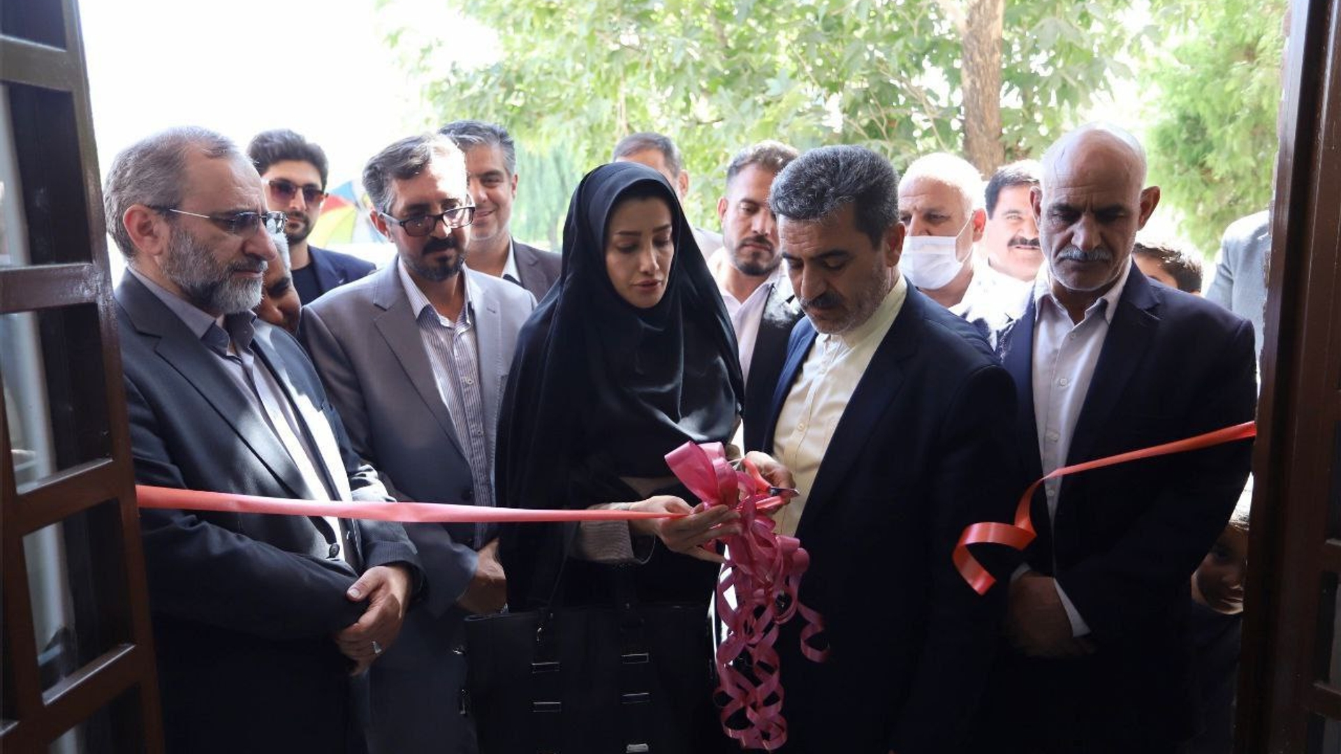 همزمان با هفته دولت، خانه فرهنگ شهرداری شازند به بهره‌برداری رسید.