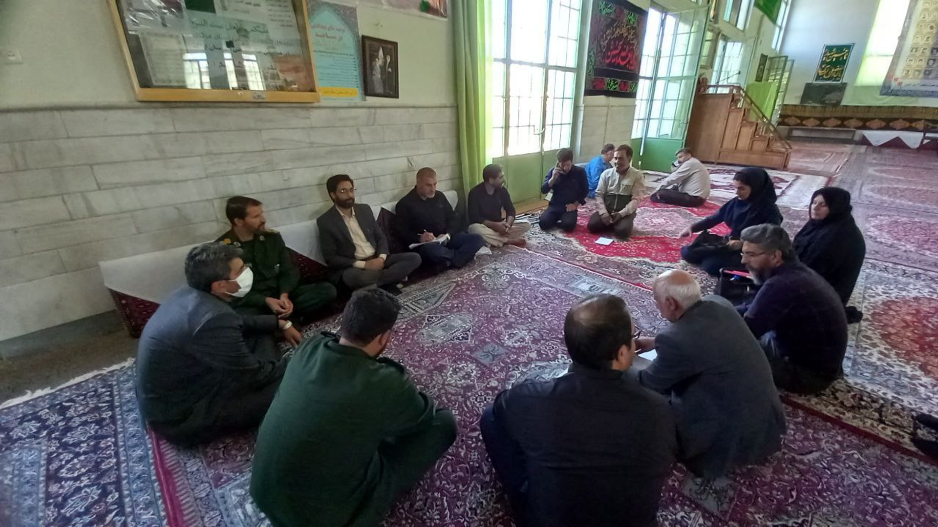 تشکیل میز خدمت به همت سازندگی ناحیه مقاومت بسیج فراهان و حوزه حضرت ولی عصر (عج) در شهر خنجین