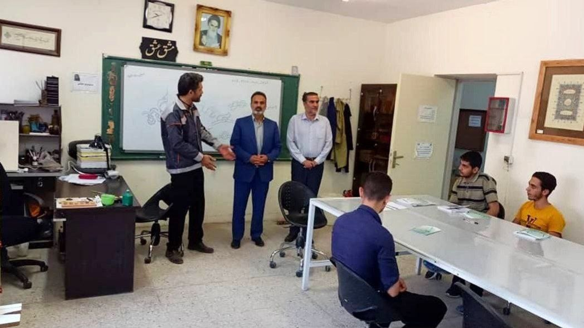 بازدید  از اداره فنی و حرفه ای شهرستان