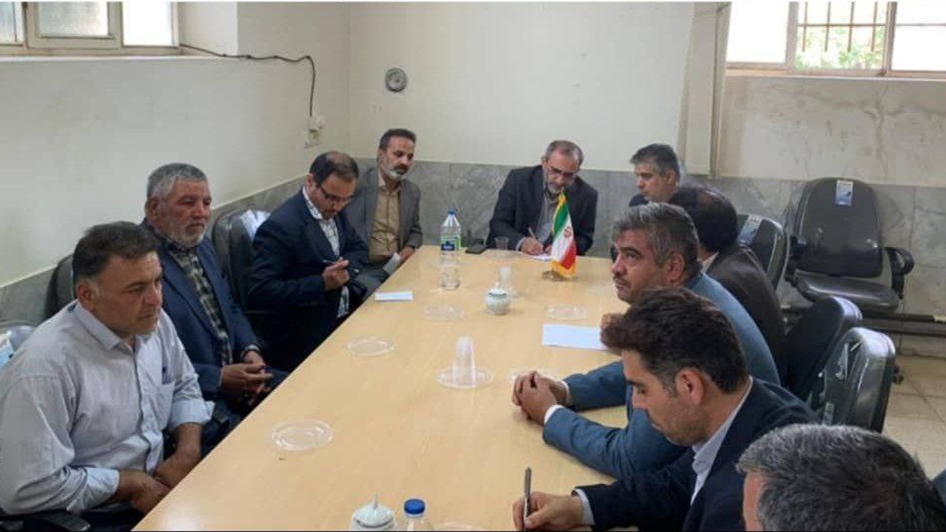 نشست با نمایندگان دهیاران بخش خرقان در بخشداری خرقان