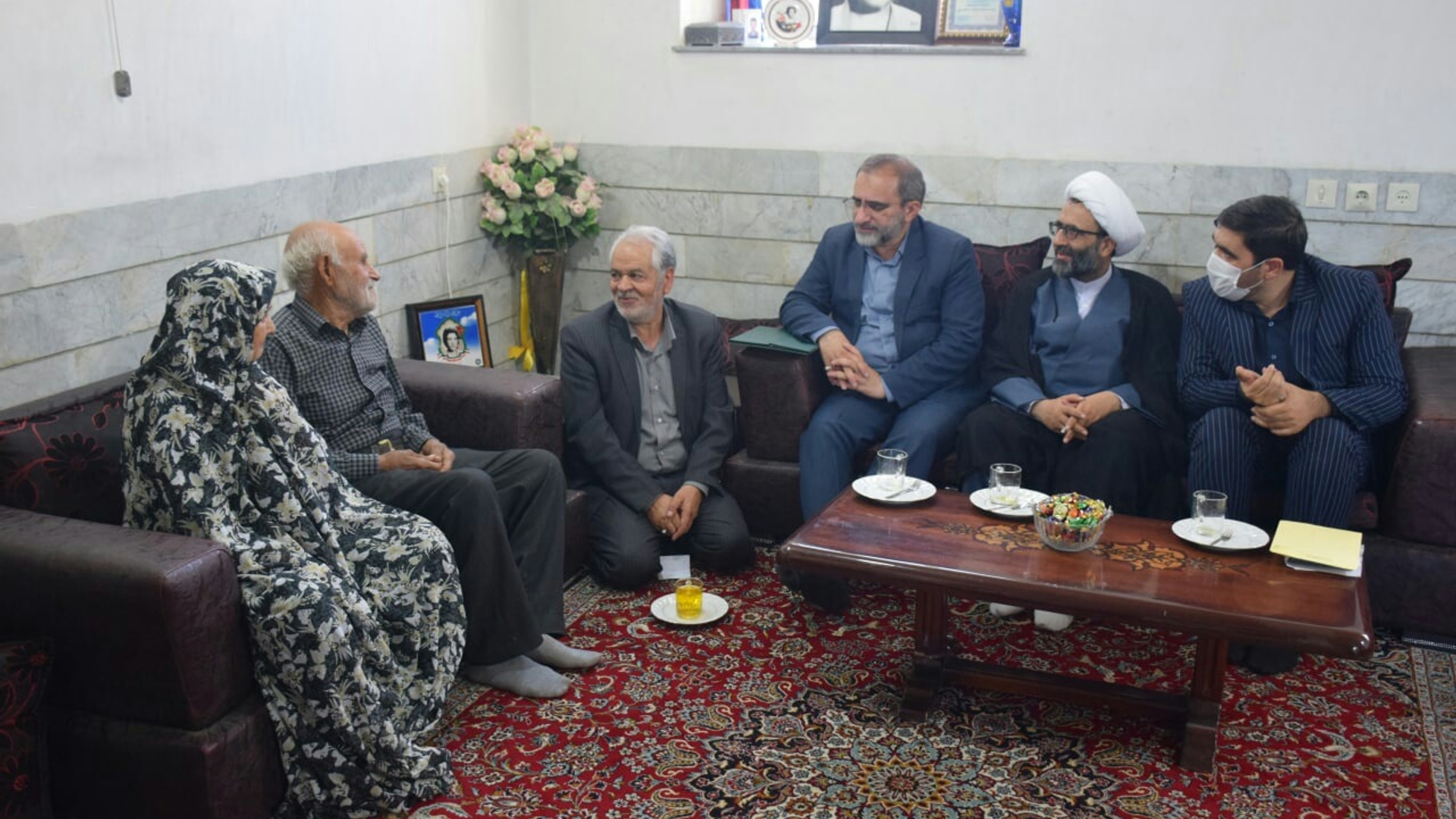 دیدار استاندار مرکزی با خانواده شهید والامقام رضا مهاجری