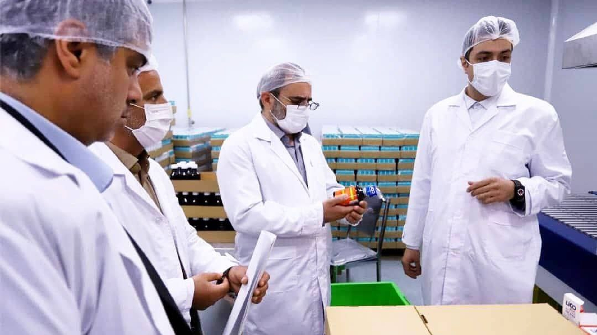 همزمان با هفته دولت شرکت زاویه دارویی طب آریانا