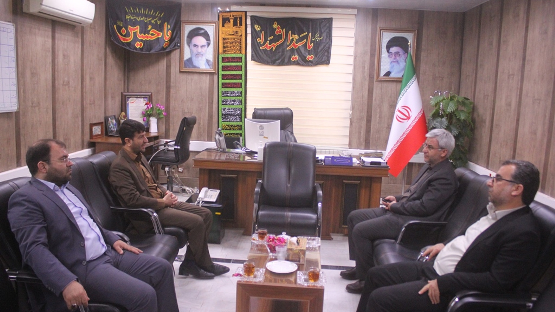 نشست رئیس دادگستری و دادستان عمومی و انقلاب خمین با فرماندار شهرستان برگزار شد