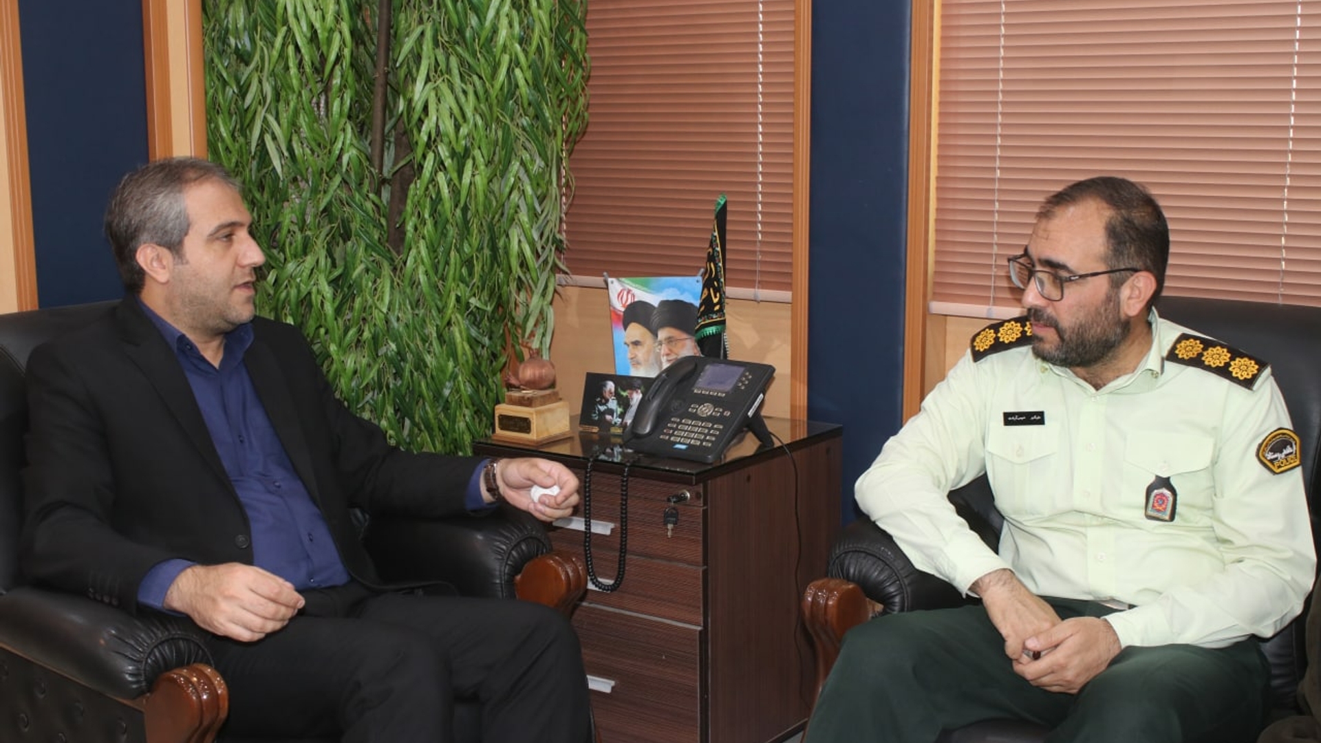 دیدار فرمانده انتظامی  با فرماندار ویژه شهرستان ساوه به مناسبت هفته دولت
