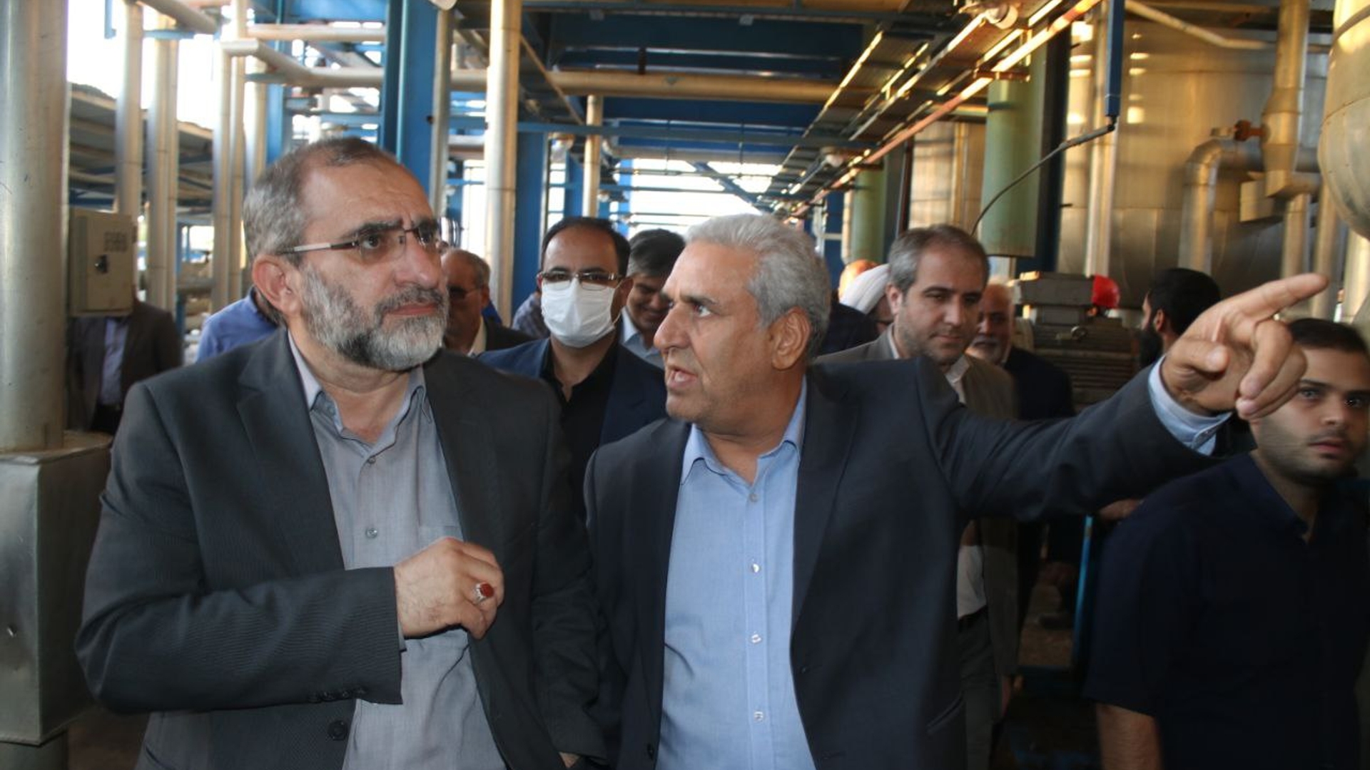 افتتاح شرکت پترومهام در شهرک صنعتی نوبران با حضور استاندار مرکزی به مناسبت هفته دولت