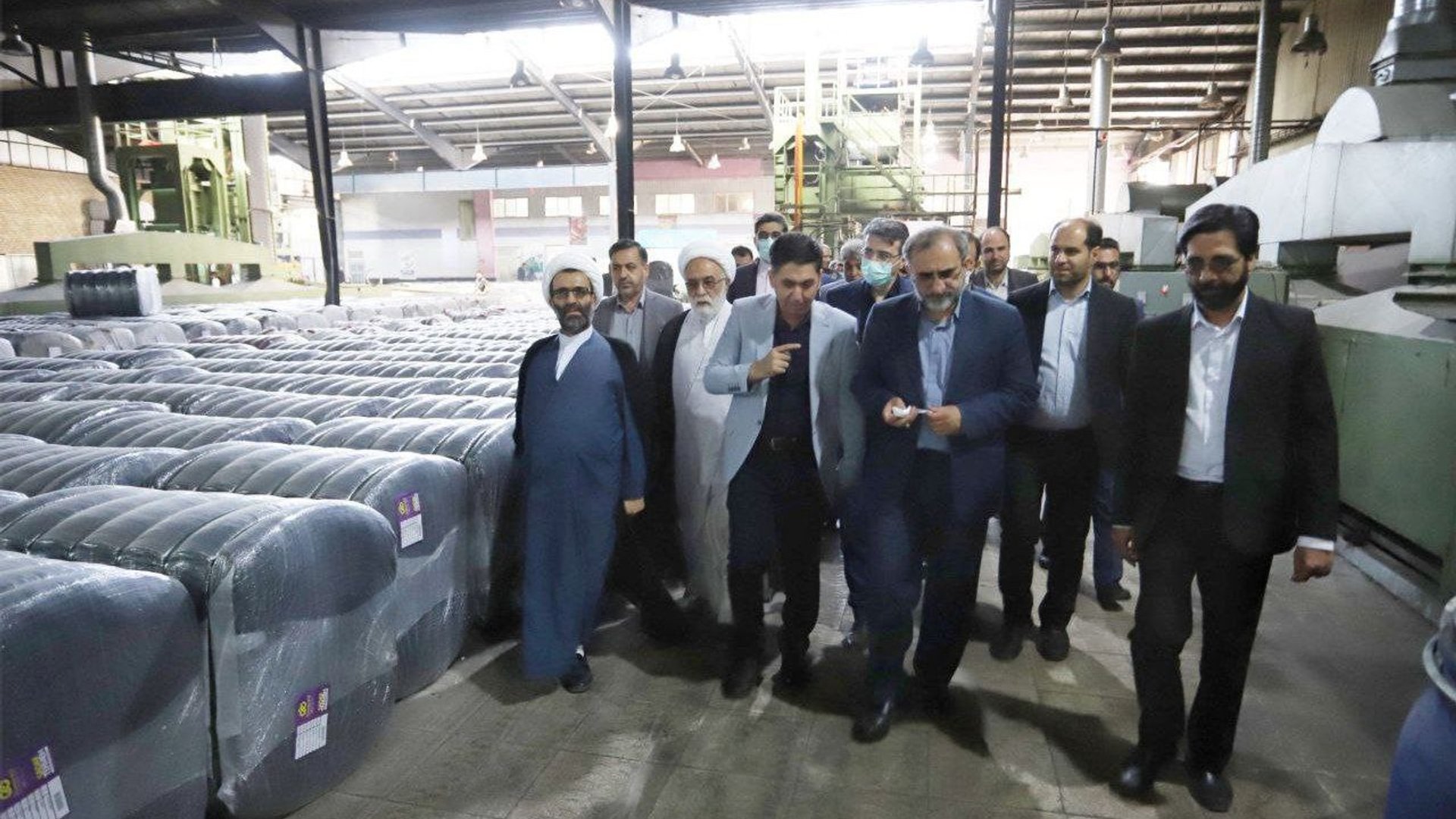 بازدید و بررسی میدانی شرکت‌های تولیدکننده الیاف مصنوعی در شهرک صنعتی دلیجان