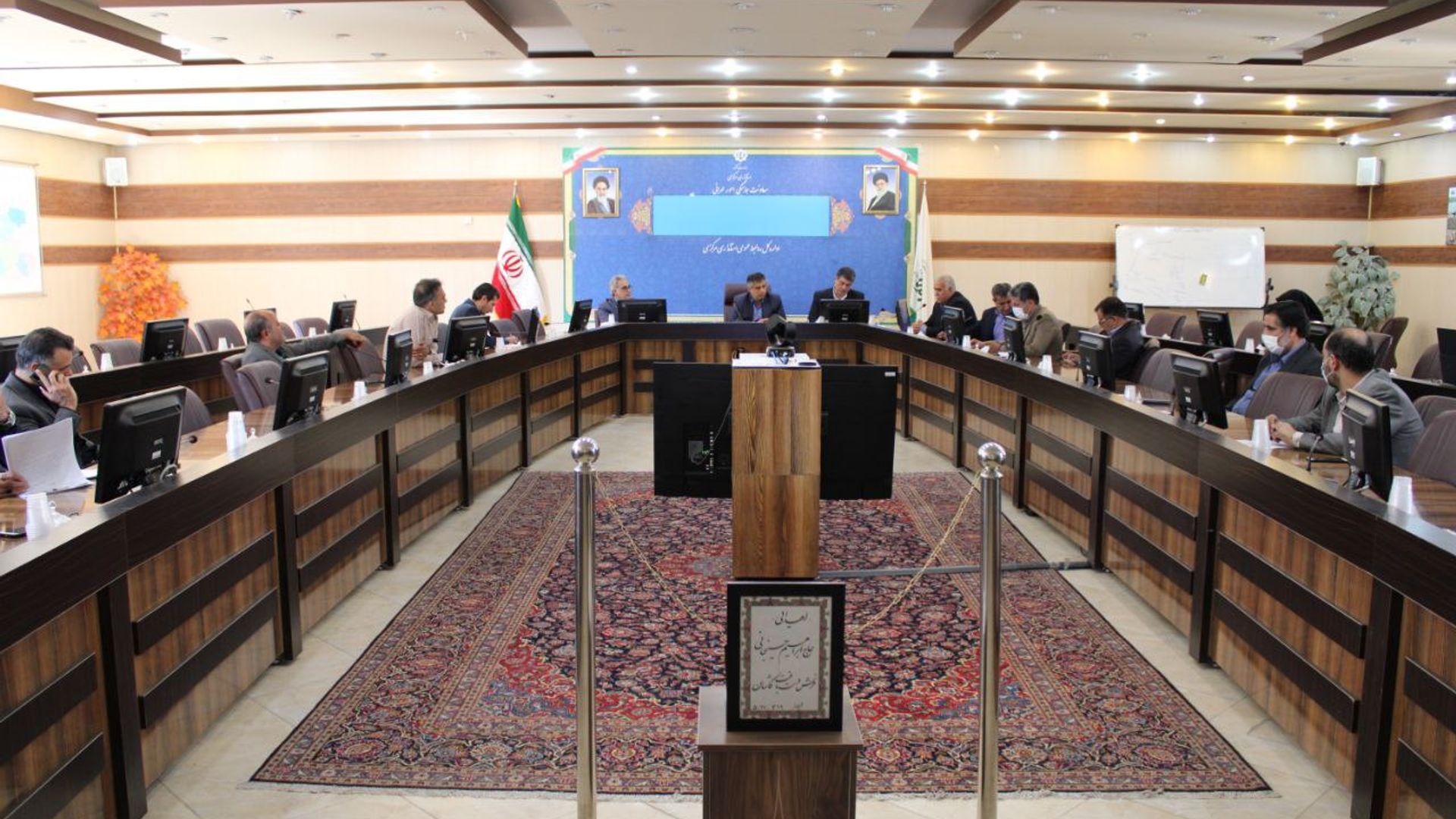 جلسه بررسی طرح گردشگری دره گردو برگزار شد.