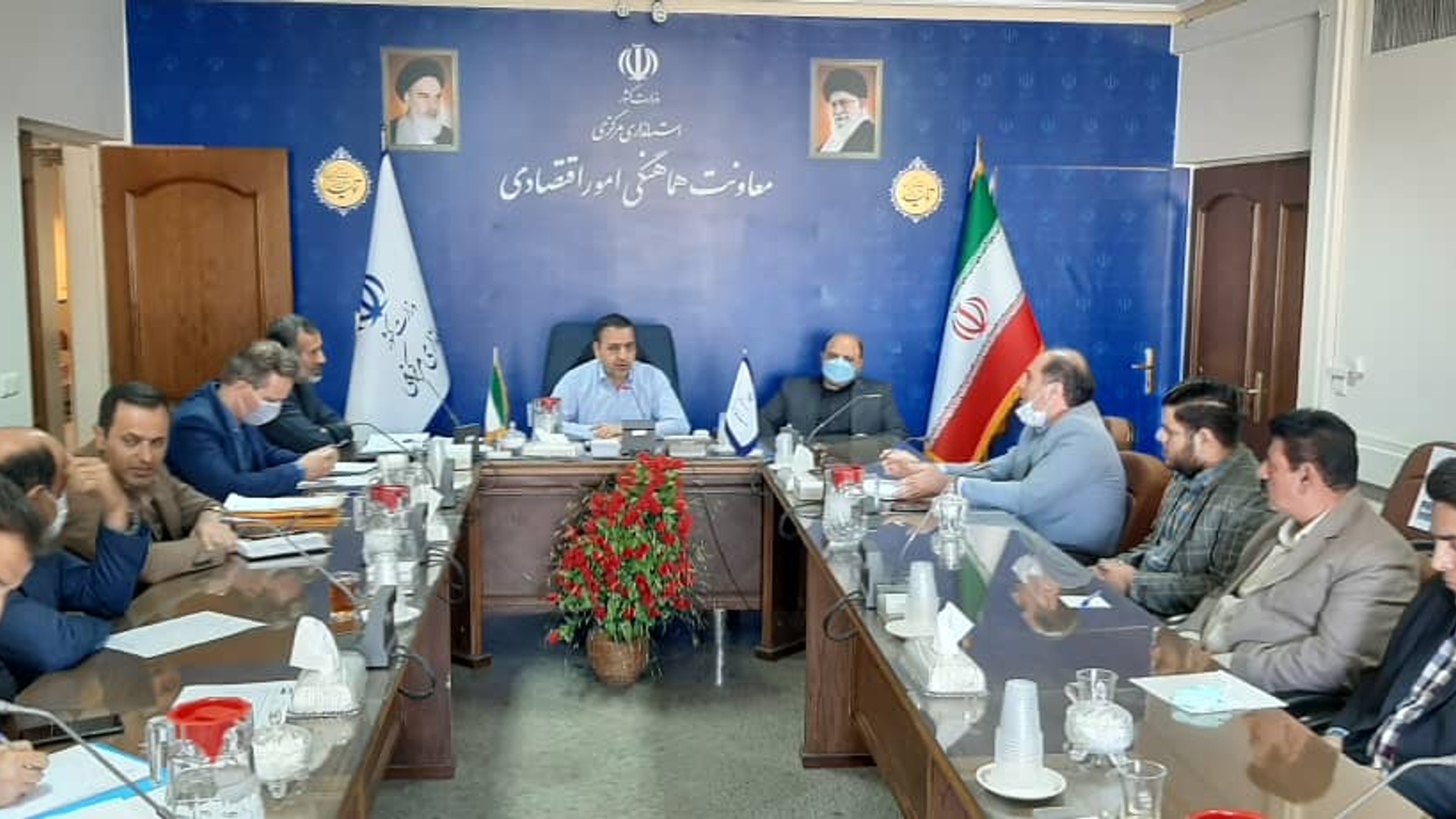 جلسه کارگروه تسهیل و رفع موانع تولید استان ، به منظور رسیدگی به مشکلات واحدهای صنعتی به ریاست میرزاخانی، معاون هماهنگی امور اقتصادی و توسعه منطقه ای استاندار و با حضور سرپرست دفتر هماهنگی امور اقتصادی و مدیران مربوطه برگزار شد.
 شنبه 19 شهریور 1401