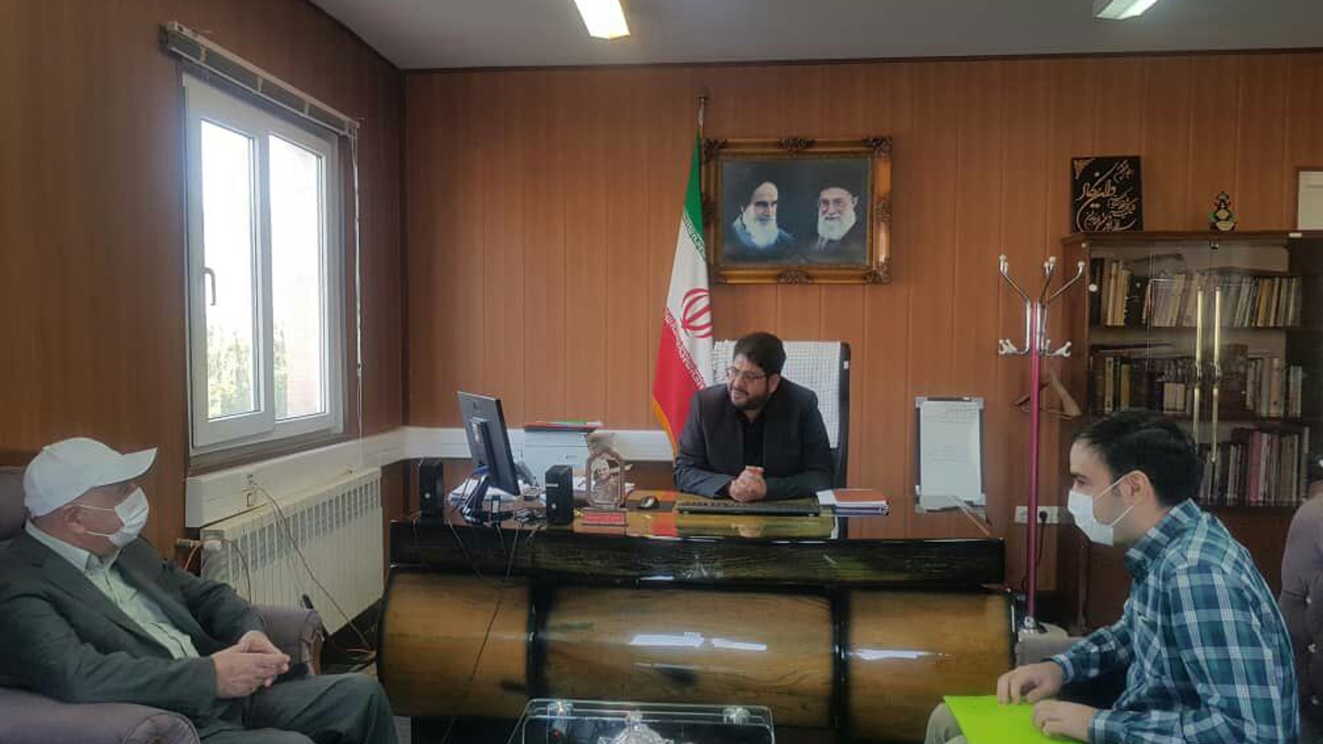 بخشی از دیدار های مردمی محمدرضا رضایی فرماندار شهرستان تفرش جهت بررسی و رفع مشکلات مردم شریف شهرستان.