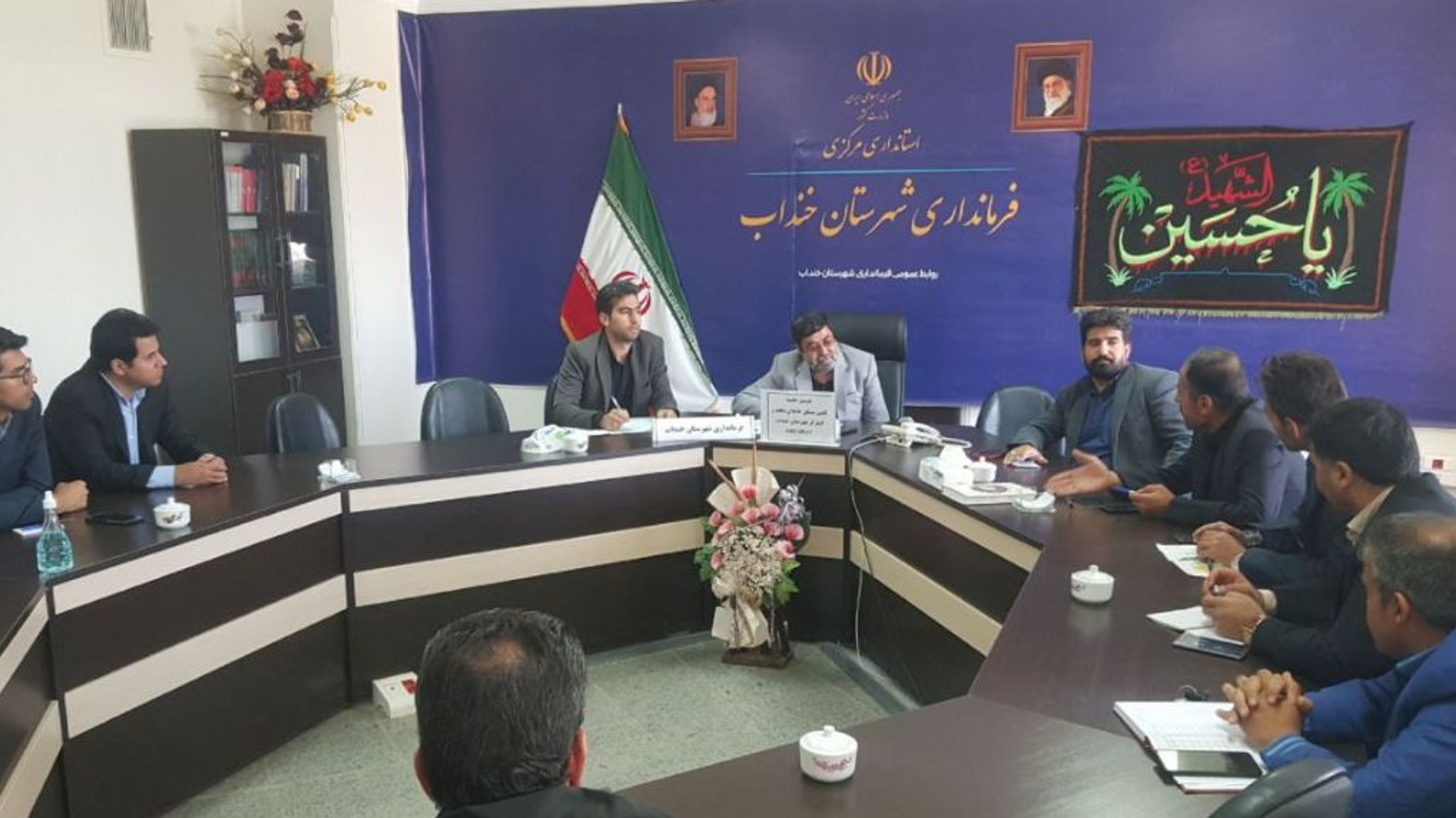 برگزاری جلسه تامین مسکن خاندان معظم شهدا و ایثارگران مشترک با جلسه کارگروه ساماندهی گلزار مطهر شهدا درشهرستان خنداب