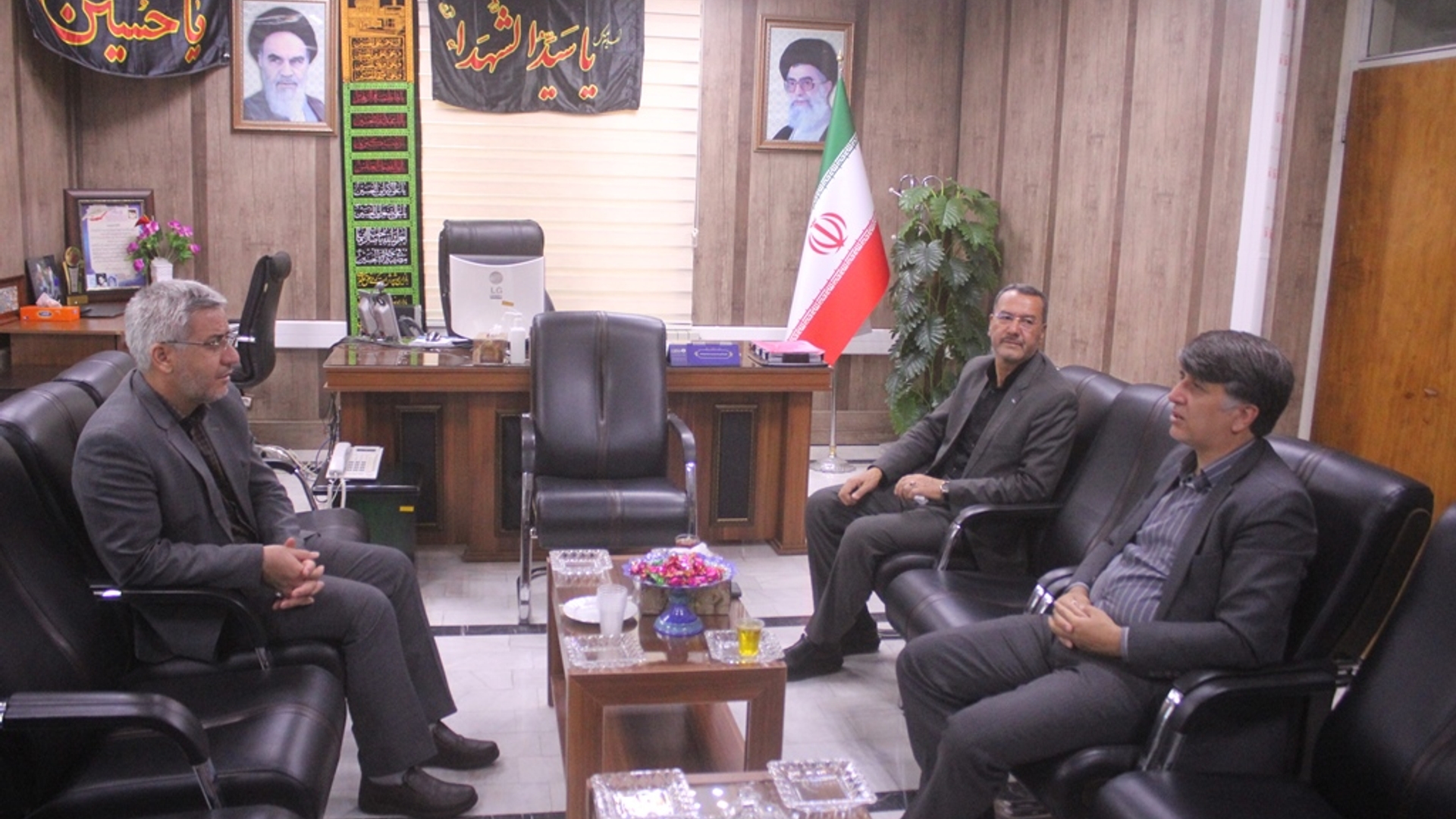 نشست مدیر کل کانون پرورش فکری کودکان ونوجوانان استان با فرماندار شهرستان خمین برگزار شد