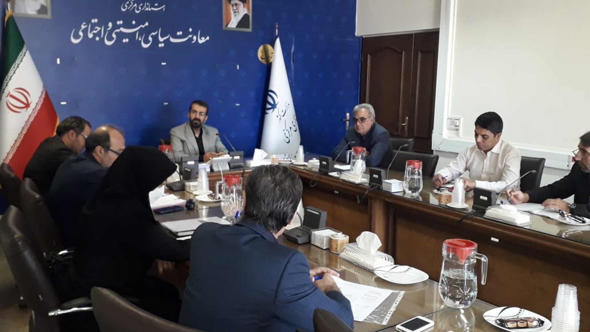 جلسه بررسی مشکلات سوخت خودروهای ناوگان حمل و نقل و پسماند شهرداری اراک و ساوه برگزار شد