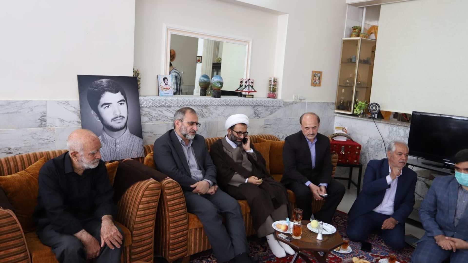 دیدار رئیس سازمان مدیریت بحران کشور با خانواده شهید حسینی