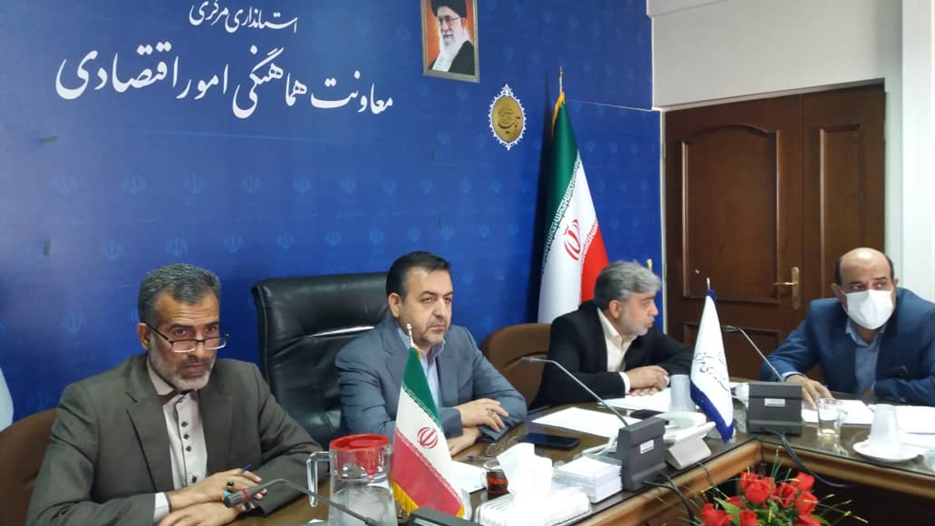 جلسه. کارگروه تسهیل و رفع موانع تولید استان ، به منظور رسیدگی به مشکلات واحدهای صنعتی به ریاست میرزاخانی، معاون هماهنگی امور اقتصادی و توسعه منطقه ای استاندار و با حضور سرپرست دفتر هماهنگی امور اقتصادی و مدیران مربوطه برگزار شد.
یک شنبه 10 مهر 1401