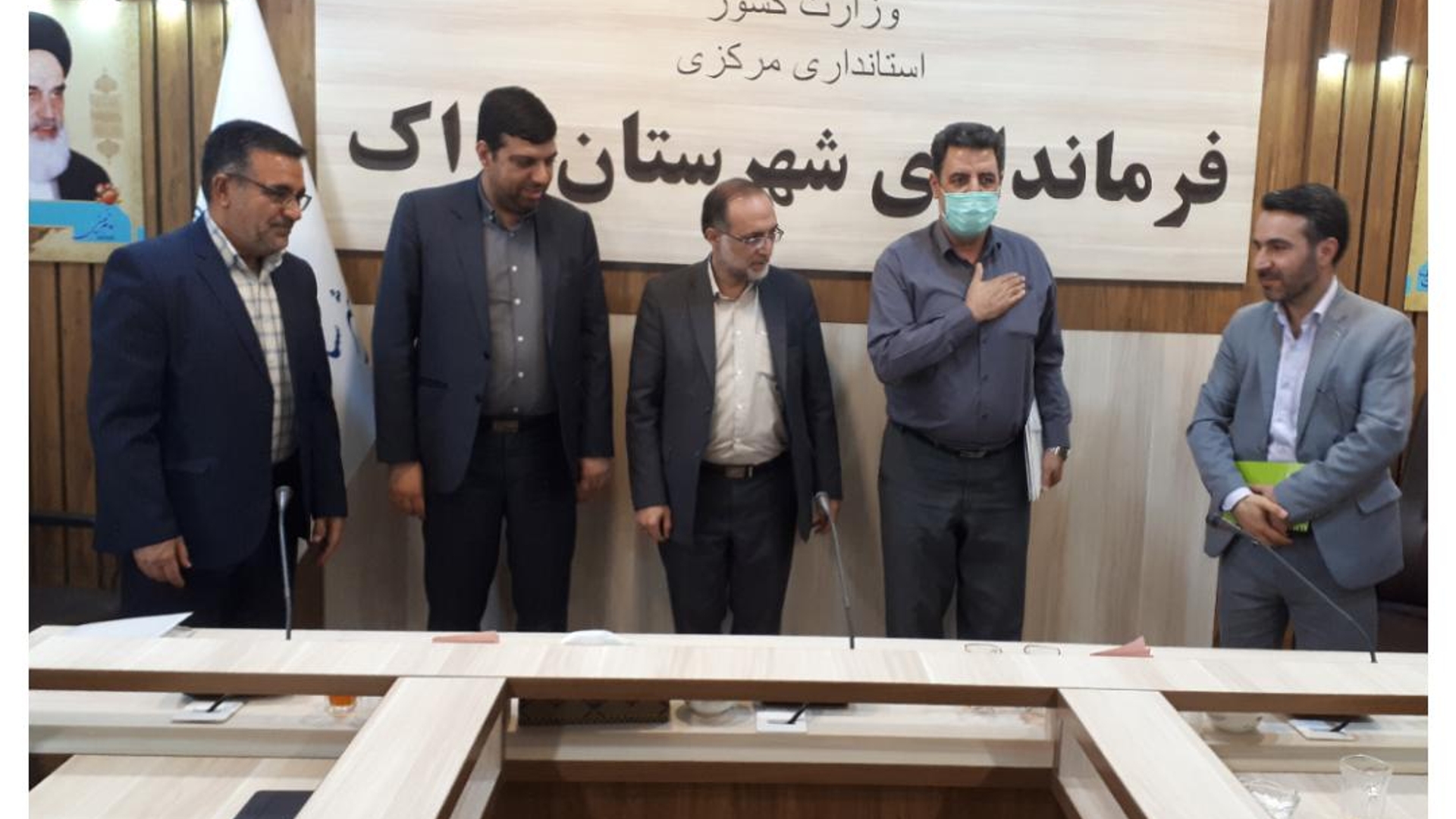 📌آیین تجلیل و تقدیربا حضور معاونت محترم توسعه و مدیریت  منابع استانداری و فرماندار شهرستان اراک از آقای سید محمدحسینیان کارمند فرمانداری اراک