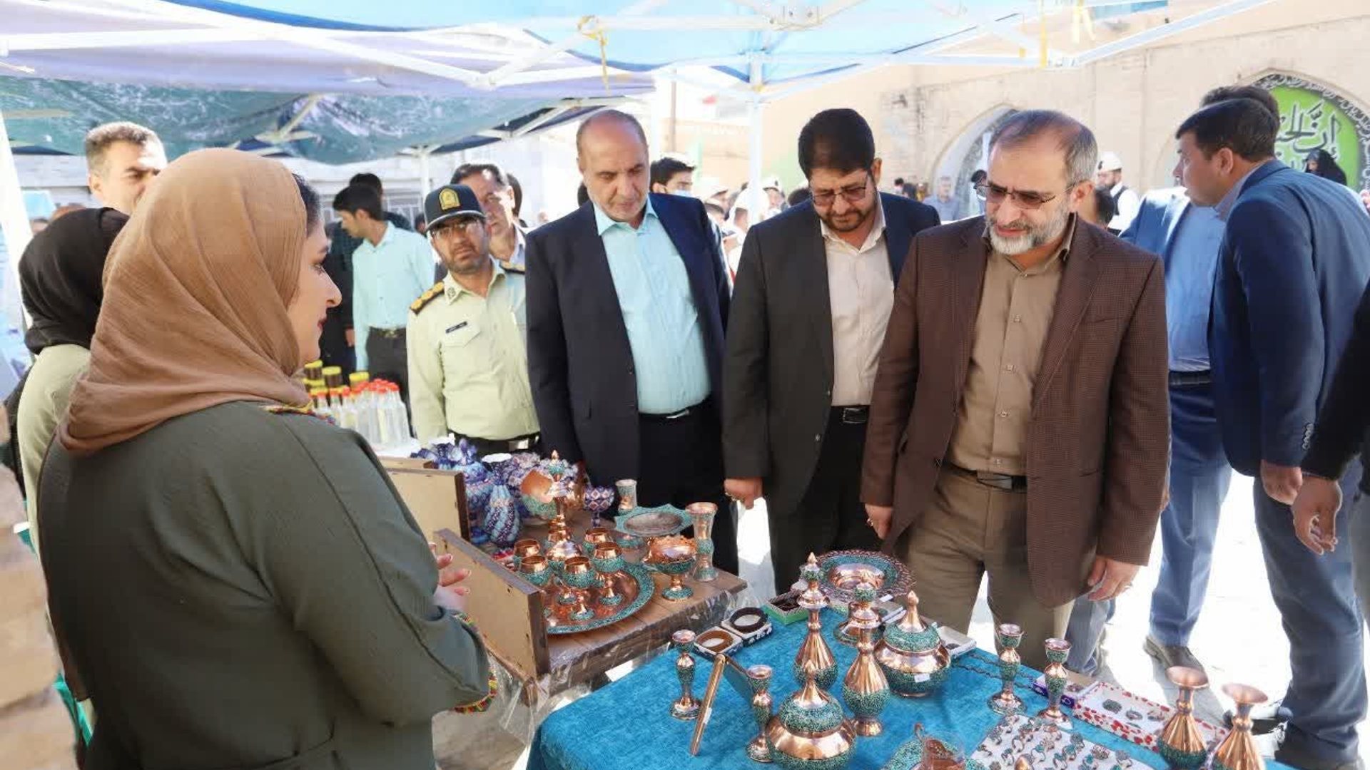 روستاها؛ کانون اقتصاد، تولید و فرهنگ هستند