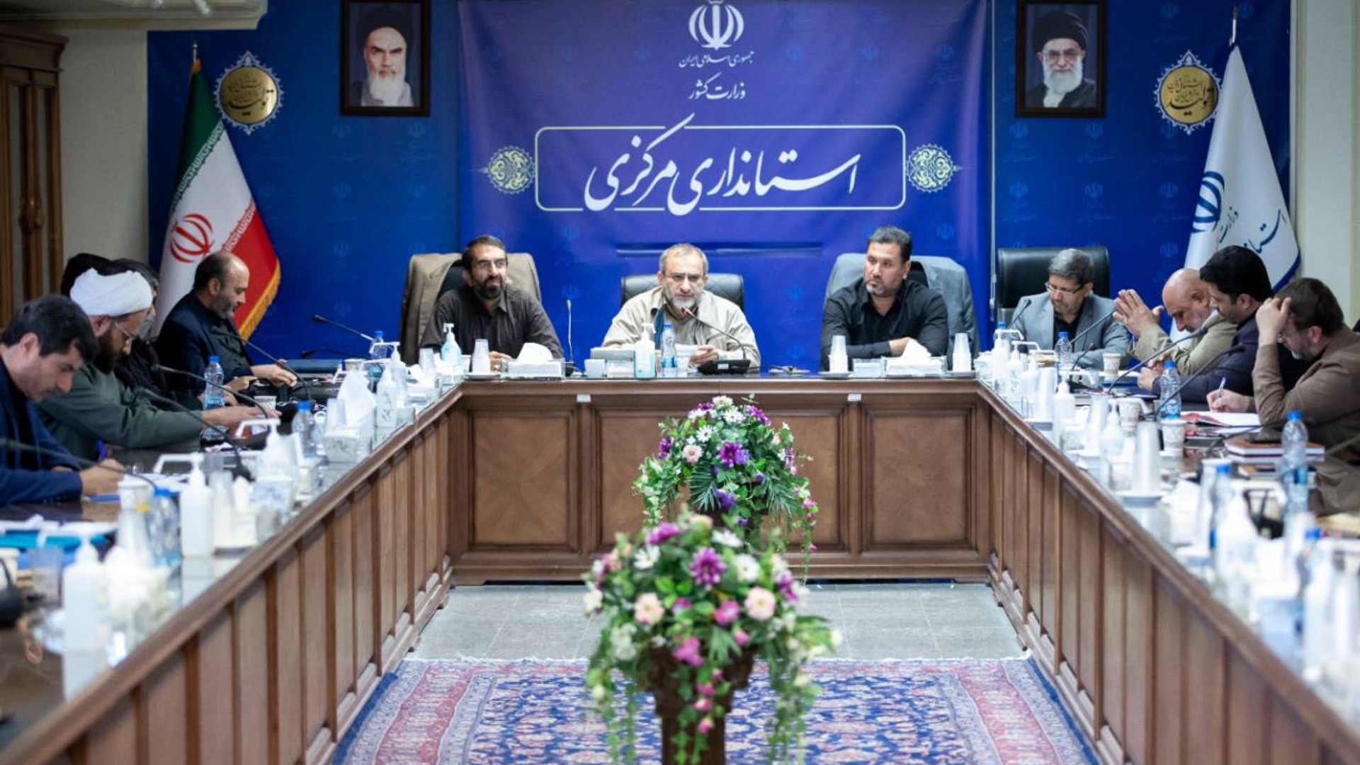 نشست بررسی ریشه ها و عوامل فرهنگی و اجتماعی رویدادهای اخیر برگزار شد