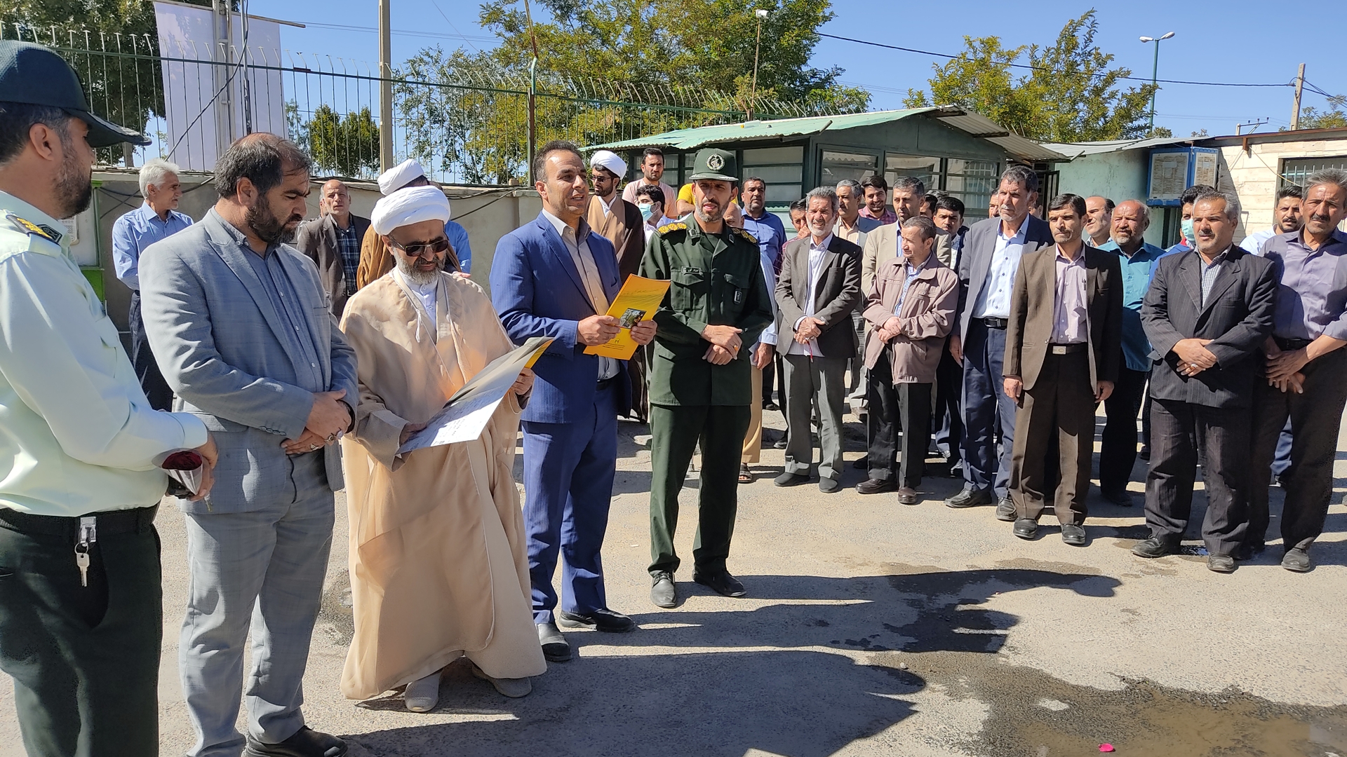 *پویش مردمی قدردانی از خدمات وزحمات پلیس با حضور مسئولان و کسبه و اقشارمختلف مردم برگزار گردید*