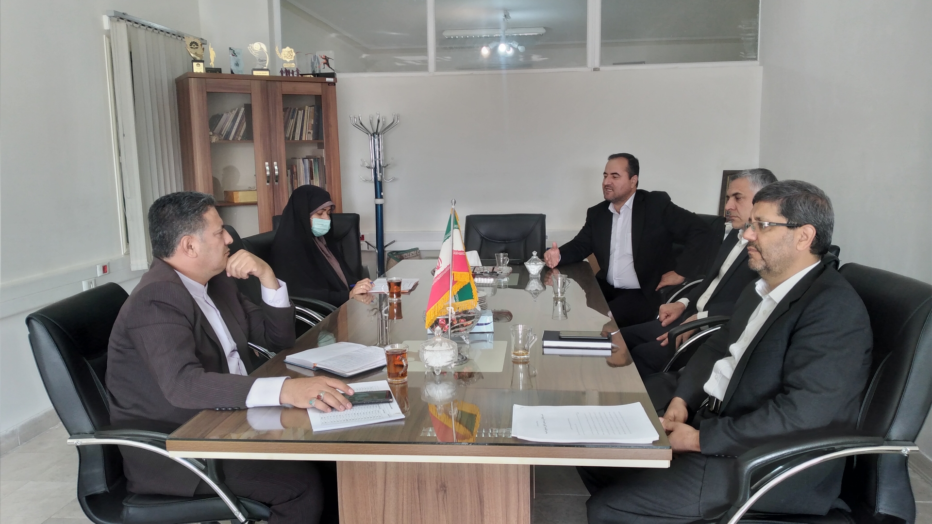 نشست سرپرست دفتر امور شهری و شوراهای استانداری با جعفری مدیرکل دفتر امور اجتماعی و فرهنگی