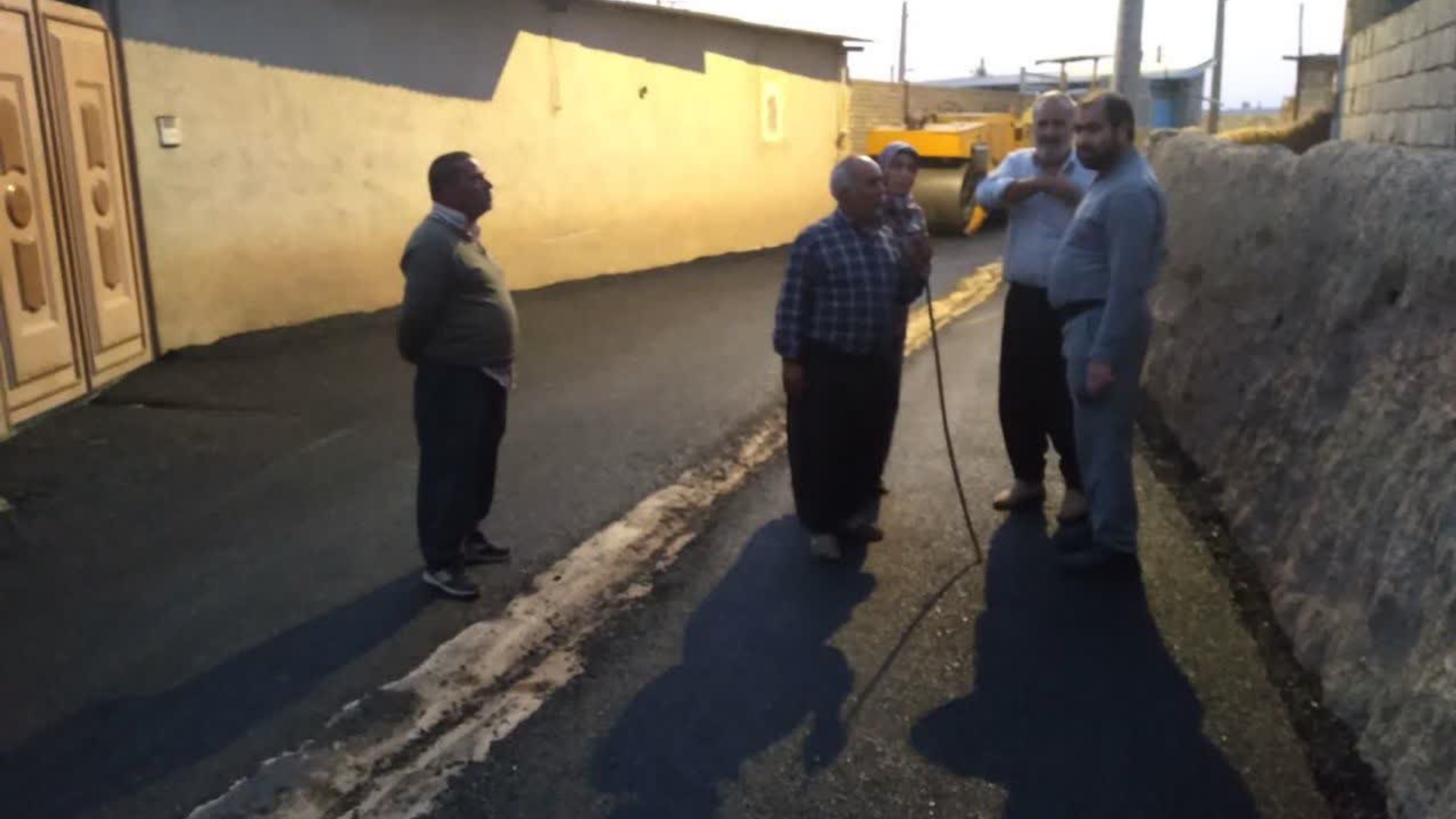 اجرای عملیات آسفالت روستای شتریه