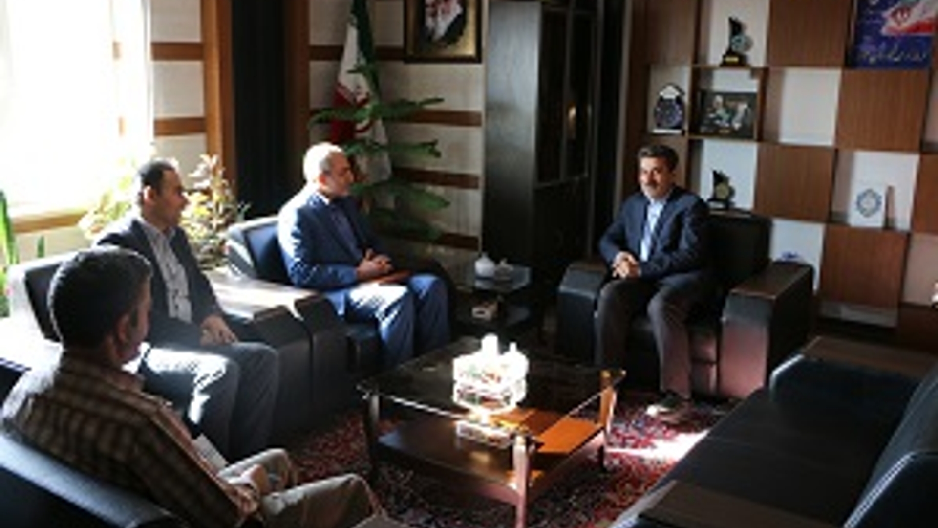 دیدار و نشست فرماندار شهرستان شازند با مدیرکل دامپزشکی استان مرکزی