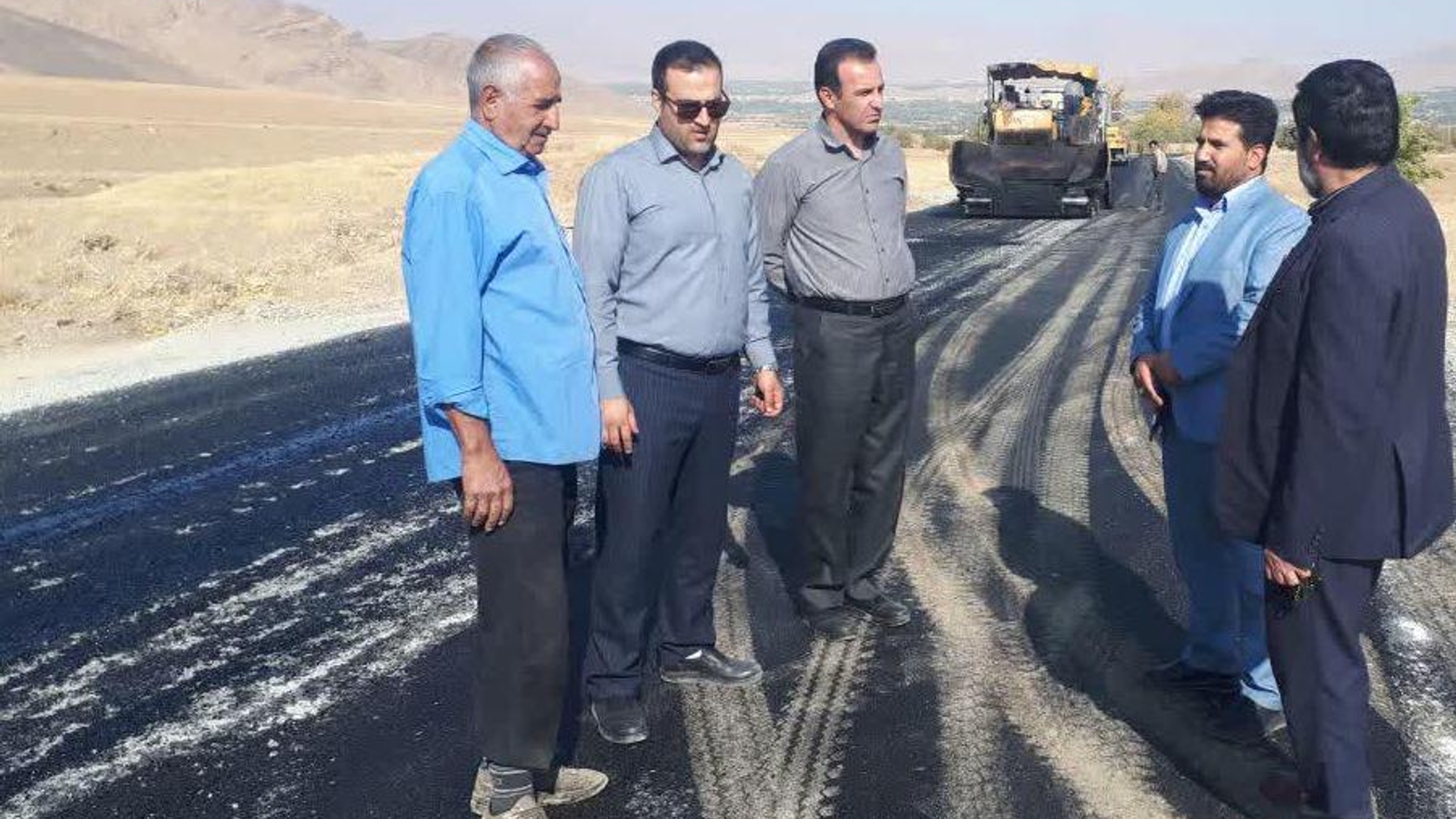 بازدید فرماندارخنداب از راه ارتباطی روستای موک