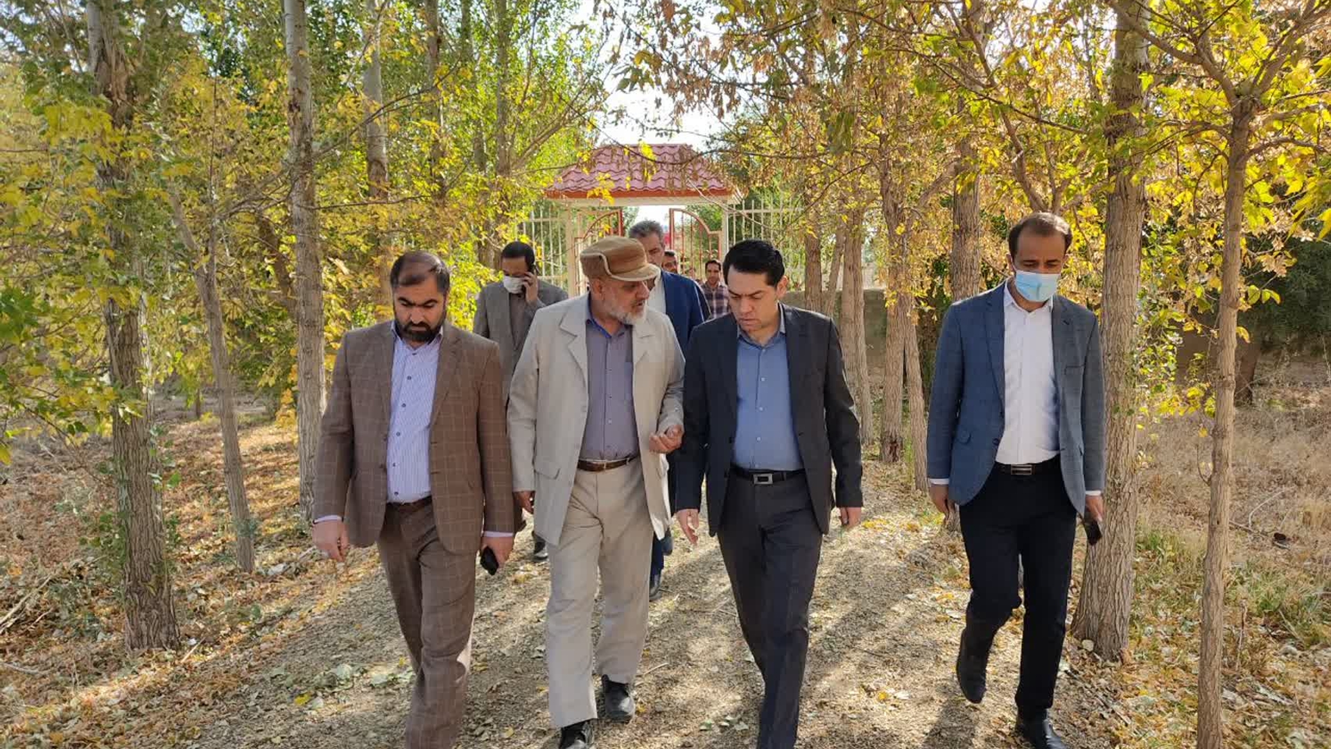 🟡بازدید ابوالقاسم آقازیارتی فرماندار شهرستان ،نماینده مردم منطقه در مجلس شورای اسلامی،سرپرست دانشگاه علوم‌پزشکی اراک و هیأت همراه از ساختمان خیر ساز روستای شیرین آباد و برخی از مراکز خدمات جامع سلامت شهرستان