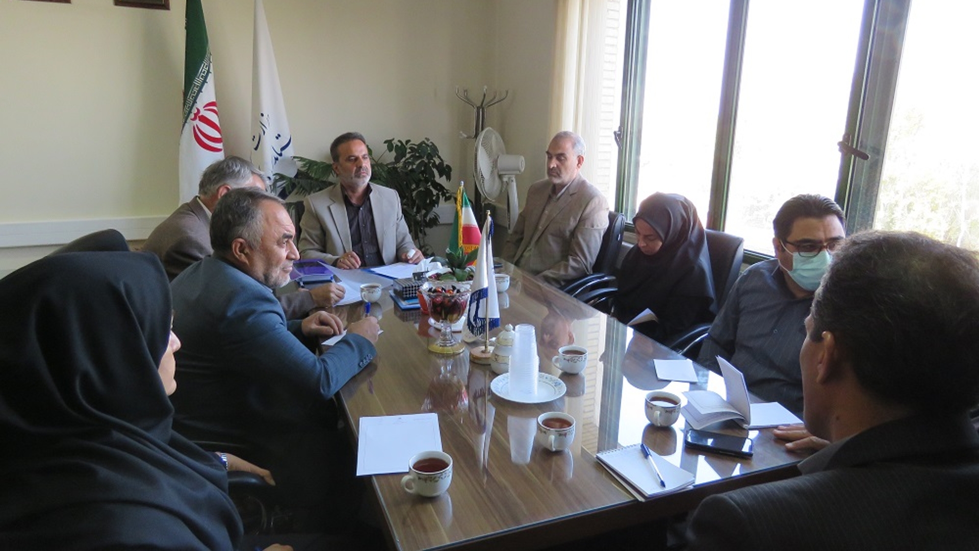 برگزاری جلسه کارشناسان اداره کل سیاسی ،‌انتخابات و تقسیمات کشوری با مدیرکل سیاسی ، انتخابات و تقسیمات کشوری