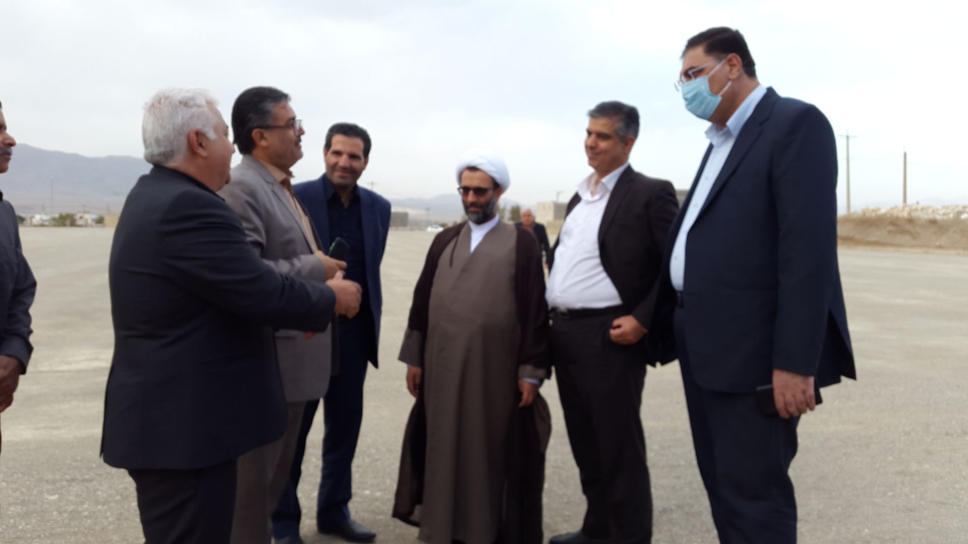 بررسی میدانی ورزشگاه شهدای باقرآباد نیم ور