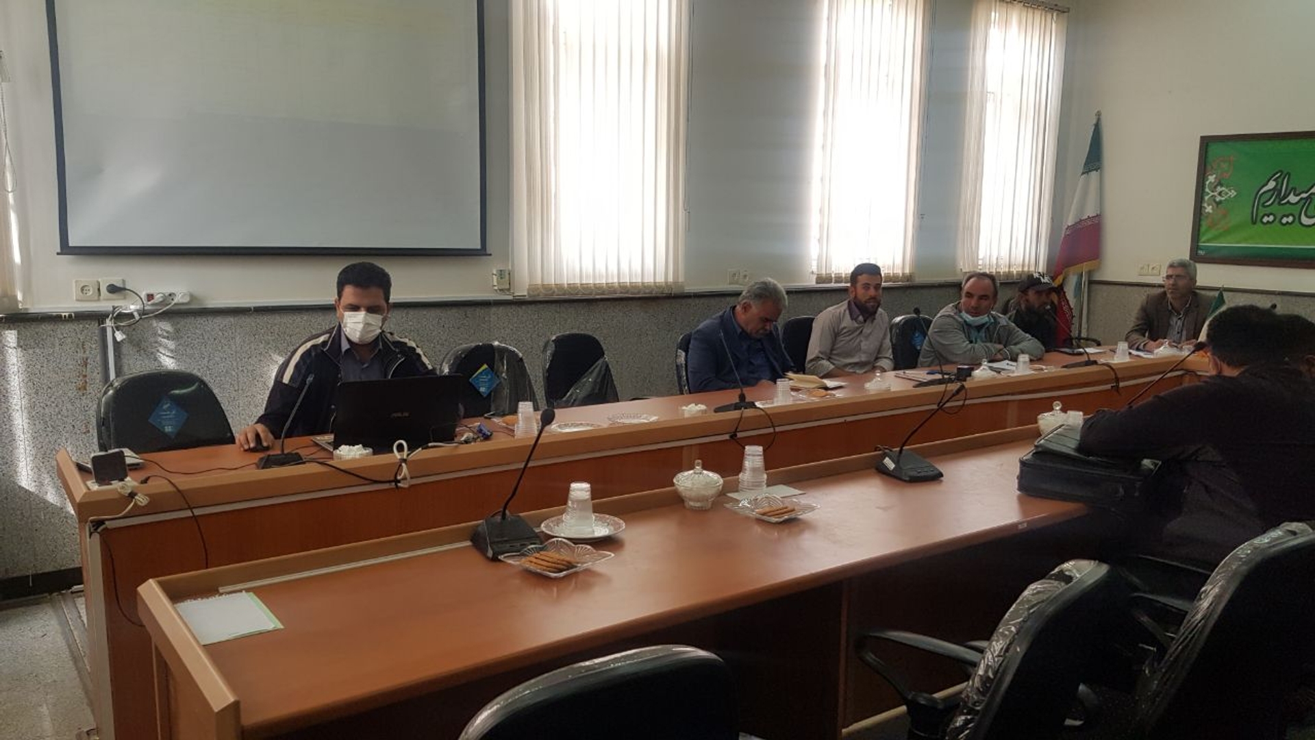 برگزاری دهمین جلسه رصد و پایش پروژه های عمرانی دهیاری های بخش کمره شهرستان خمین