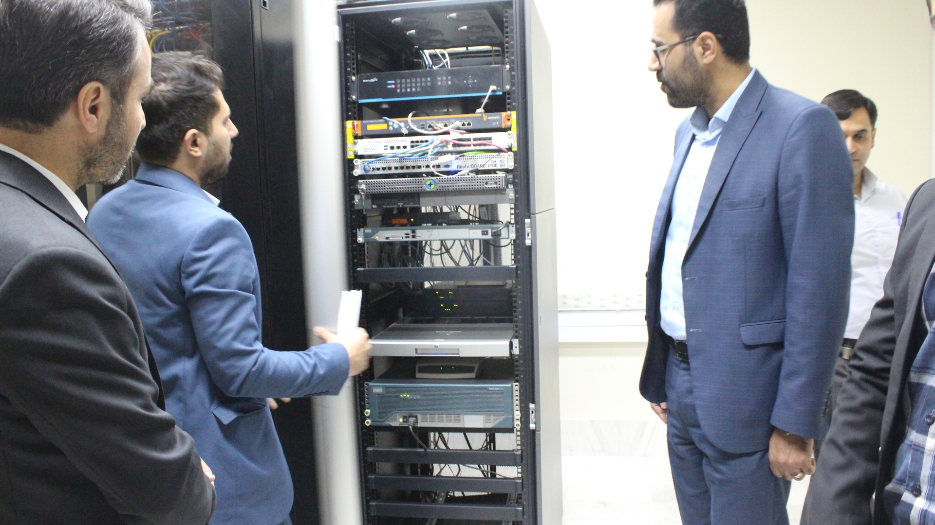 بازدید از اتاق سرور اداره کل صنعت، معدن و تجارت استان