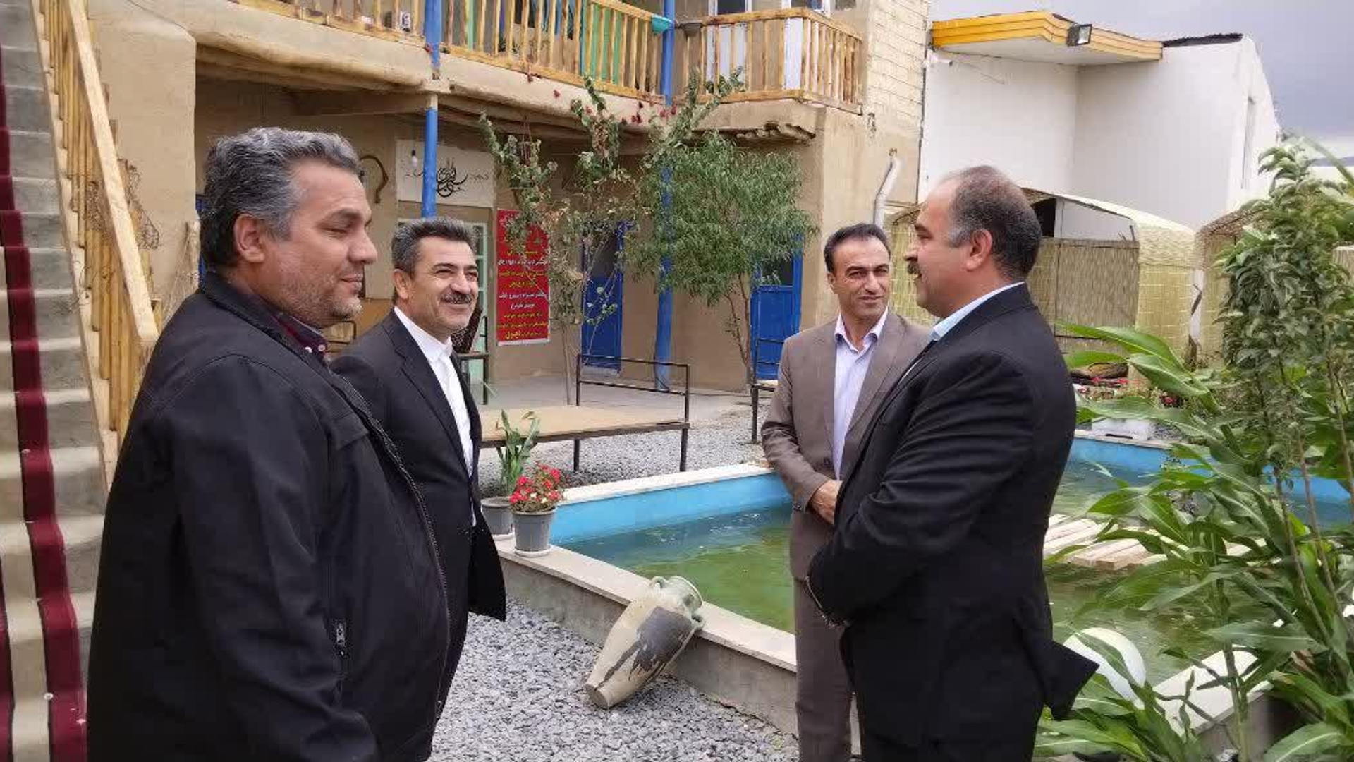 بازدید میدانی فرماندار شهرستان شازند از سرای سنتی و گردشگری روستای کزاز