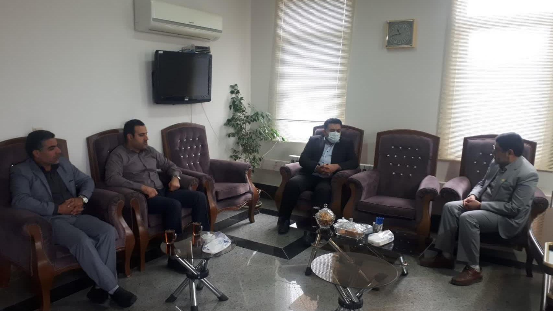 دیدار مدیرکل پزشکی قانونی استان مرکزی با فرماندار