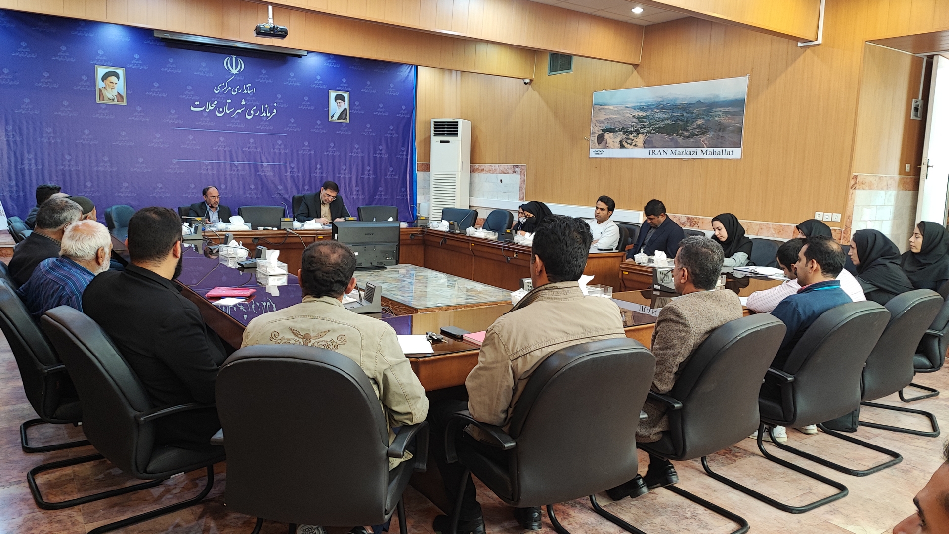 دیدار دهیاران و روسای شوراهای روستاهای شهرستان محلات با سرپرست جدید فرمانداری شهرستان