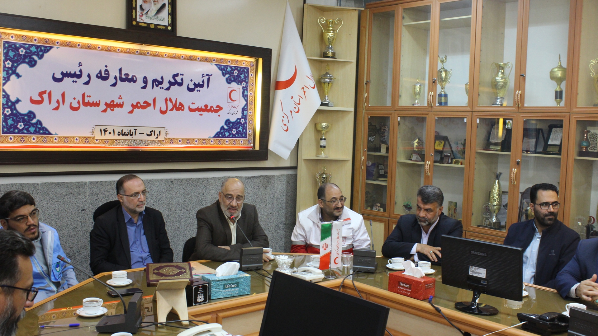 مراسم تکریم و معارفه رئیس جمعیت هلال احمر شهرستان اراک