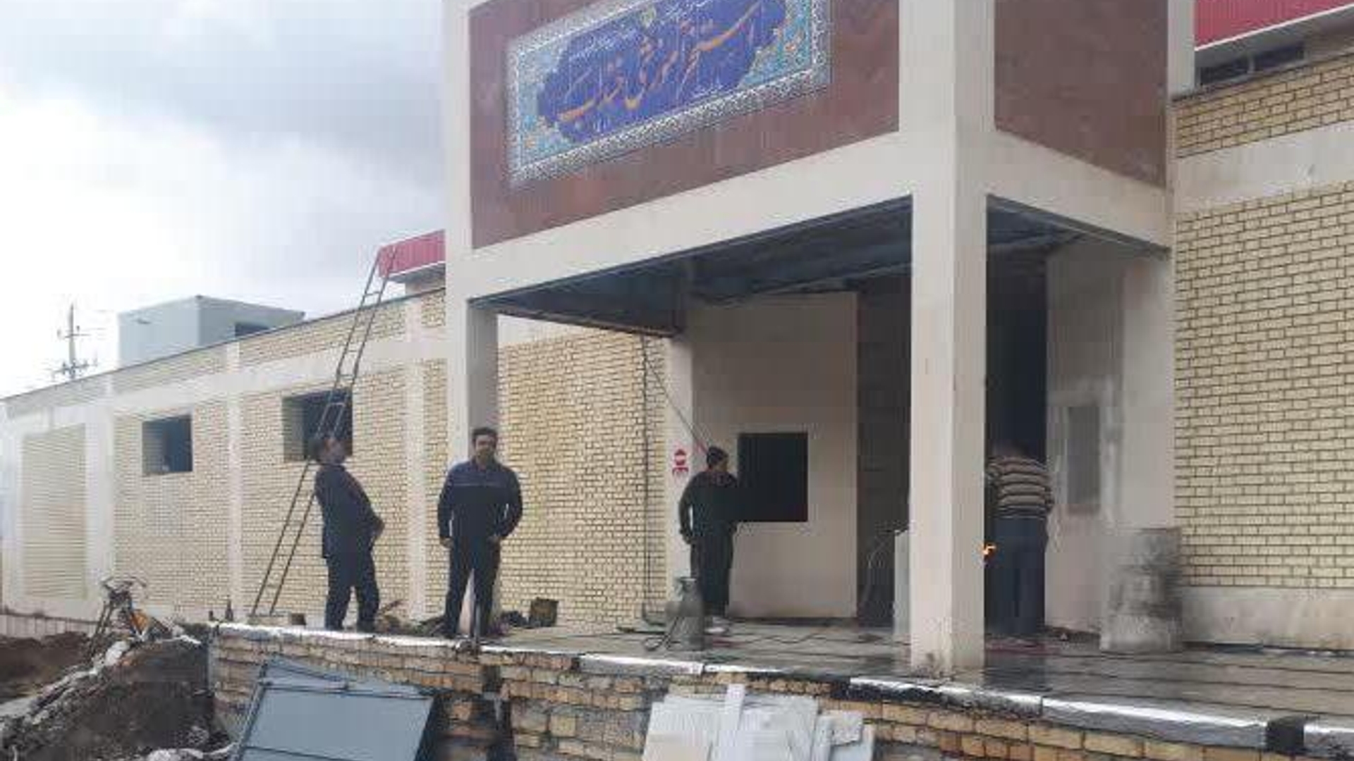 بازدید فرماندار از مجموعه ورزشی شهدای خنداب