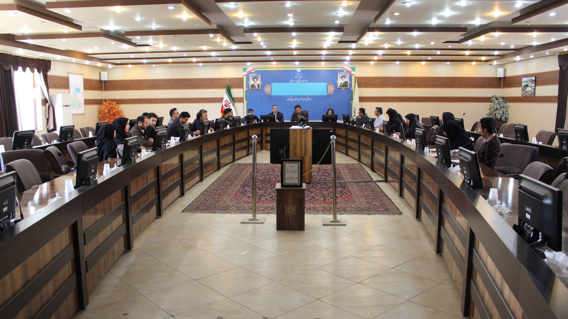 جلسه بررسی عملکرد رابطین آموزش دهیاری ها برگزار گردید