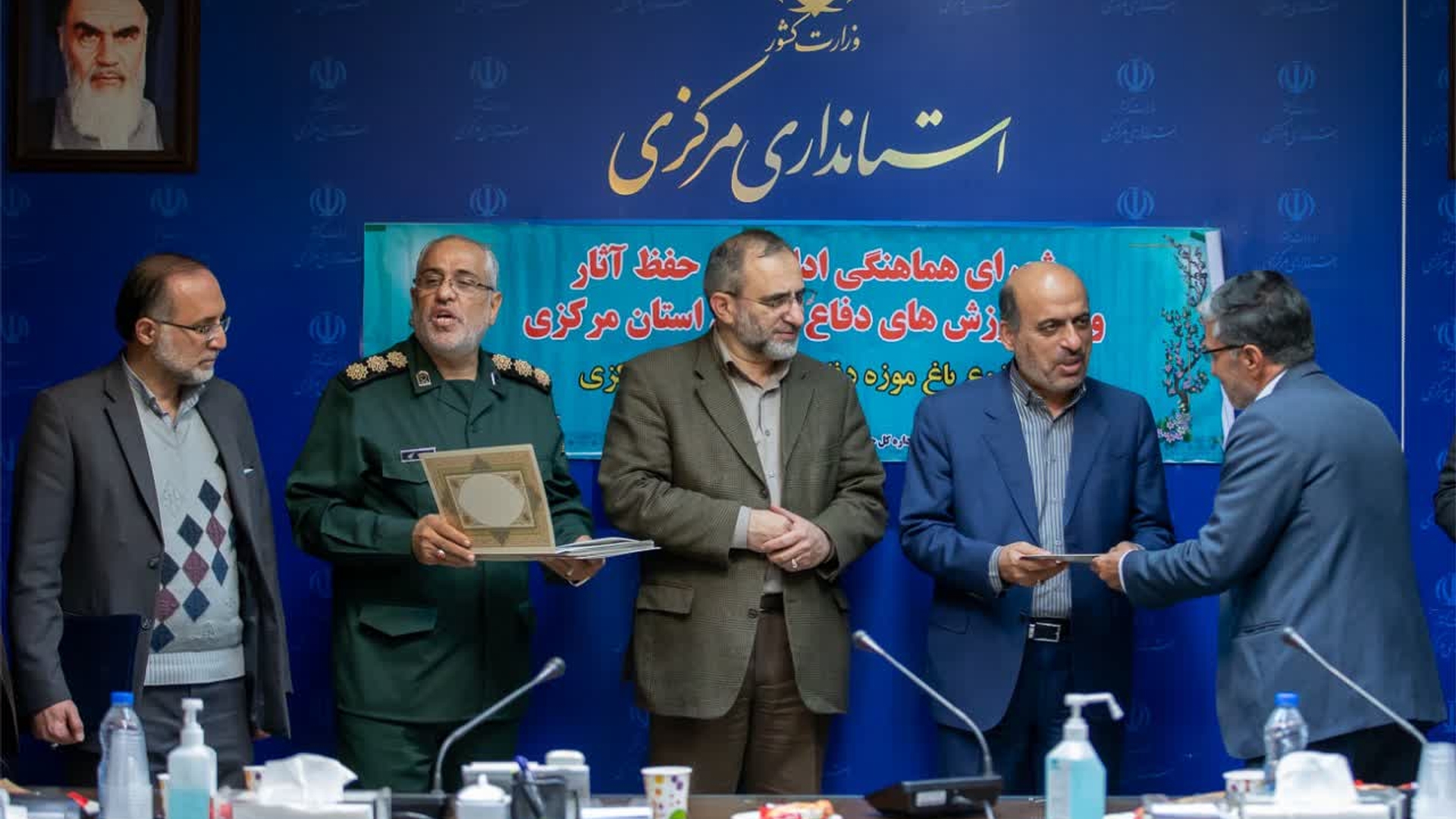 جلسه شورای حفظ آثار و نشر ارزش های دفاع مقدس