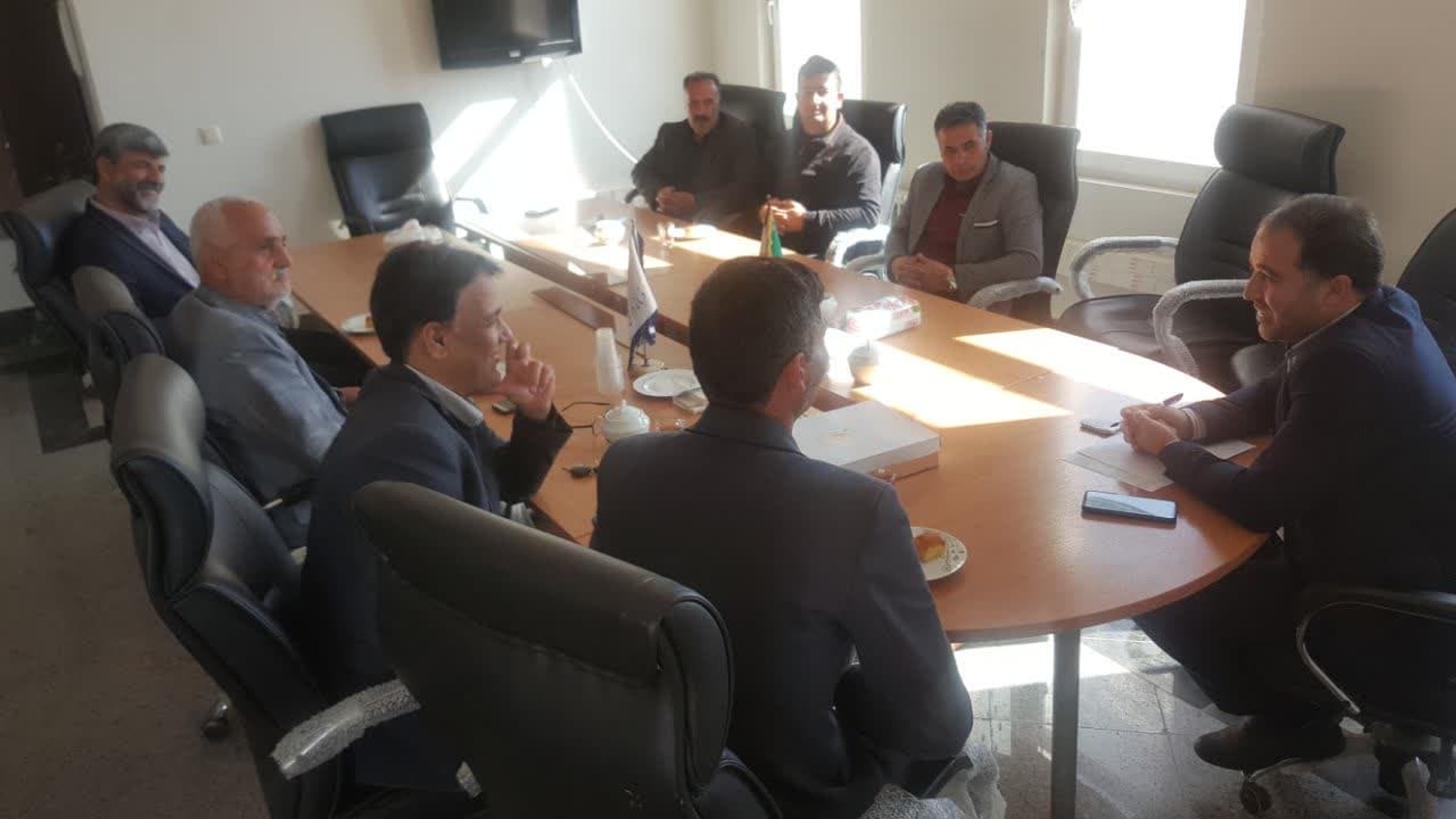 "نشست فرماندار با مسئولین اتحادیه های صنفی"