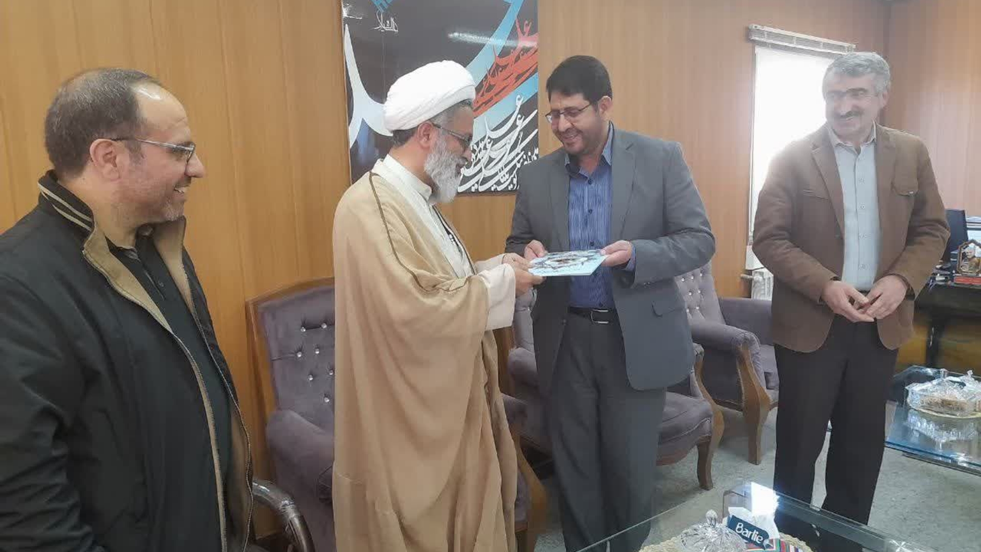 جلسه شورای ترویج و توسعه فرهنگ ایثار و شهادت شهرستان تفرش به ریاست محمدرضا رضایی فرماندار تفرش و با حضور حجت‌الاسلام والمسلمین اجرایی امام جمعه و محسن درودیان بخشدار مرکزی و سایر اعضاء در فرمانداری تشکیل و برگزار شد.