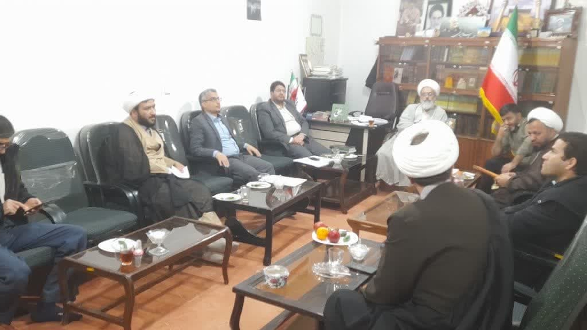 جلسه شورای راهیابی مساجد شهرستان تفرش در دفتر حجت‌الاسلام‌والمسلمین اجرایی امام جمعه تفرش و با حضور محمدرضا رضایی فرماندار شهرستان تفرش  و سایر اعضاء روز سه شنبه ۸آذر از ساعت ۱۸ تا ۲۰ به منظور تقویت مساجد شهرستان برگزار گردید.