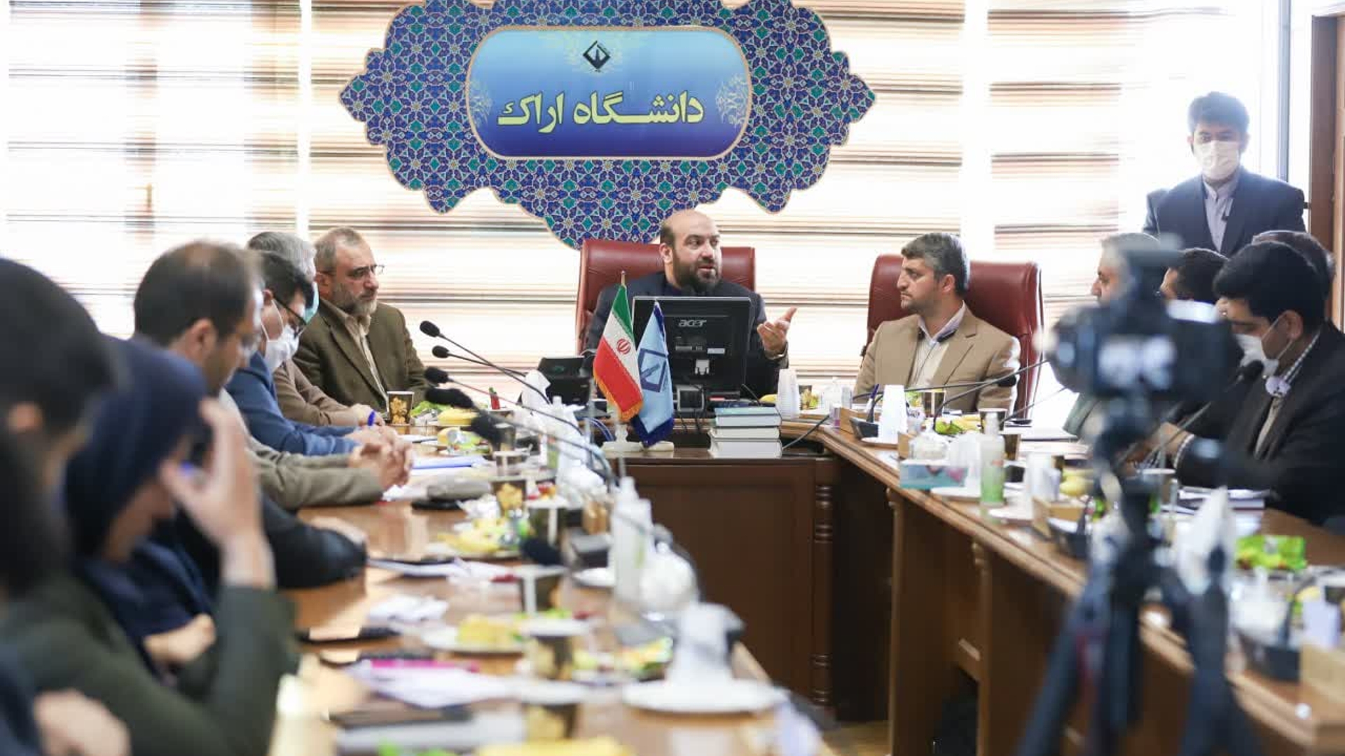 جلسه قرارگاه فرماندهی دانش بنیان معاون رئیس جمهور و رئیس سازمان ملی استاندارد ایران، استاندار مرکزی و سرپرست دفتر هماهنگی امور اقتصادی  جمعی از مسوولین در دانشگاه اراک برگزار شد

یکشنبه ۱۳ آذر ۱۴۰۱